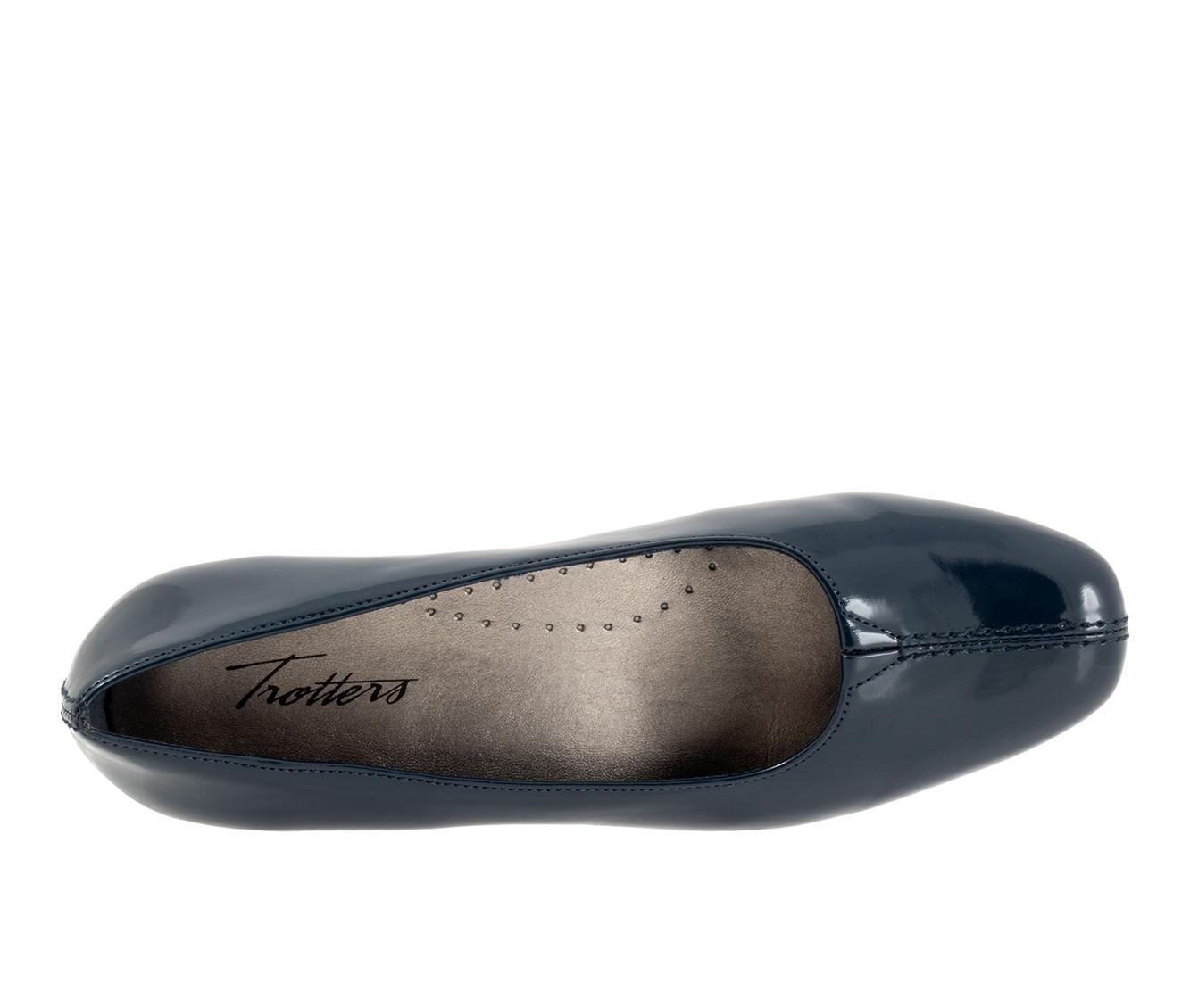 Women's Trotters Doris Pumps Product Image