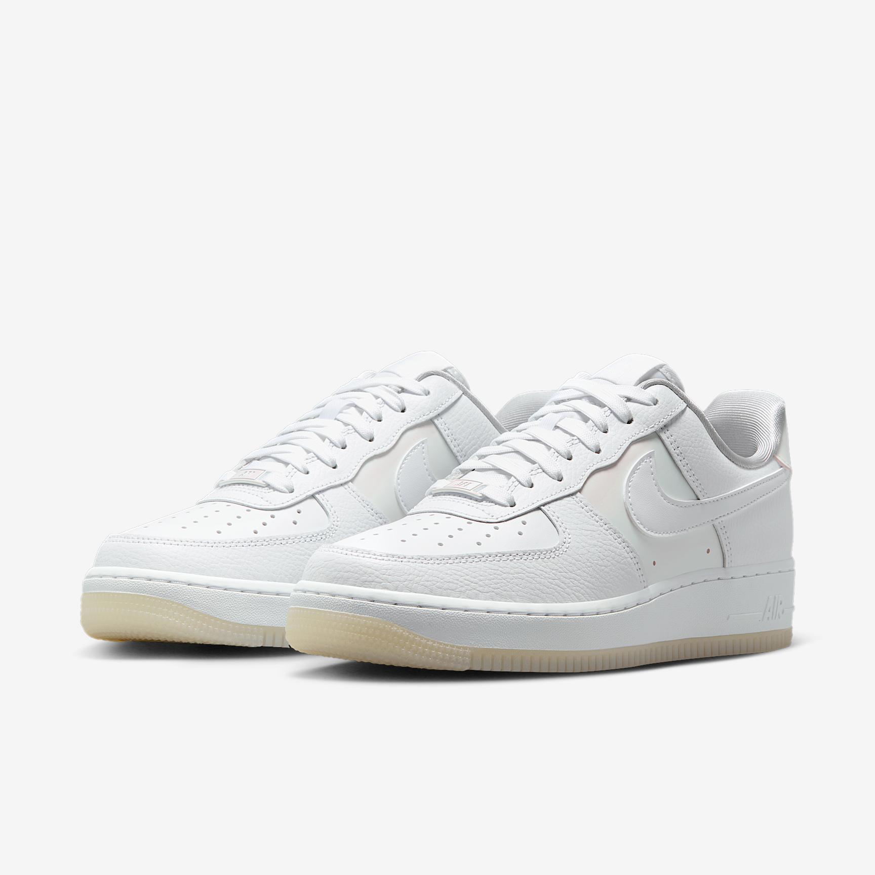 Nike Womens Air Force 1 07 Shoes | IH3204-100 Product Image