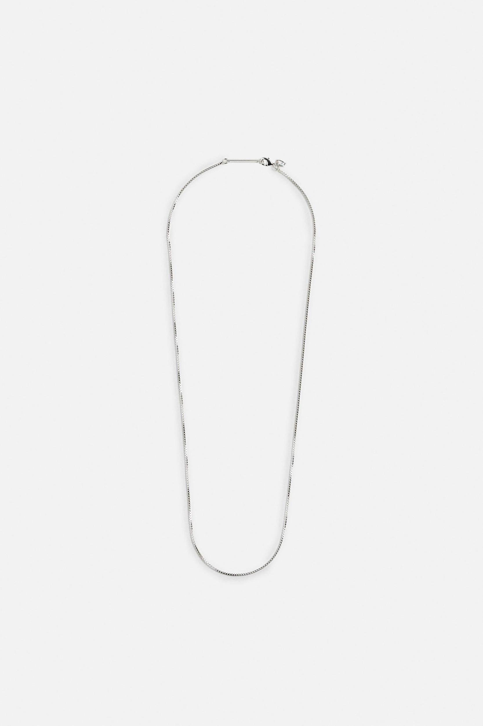 METAL CHAIN NECKLACE Product Image