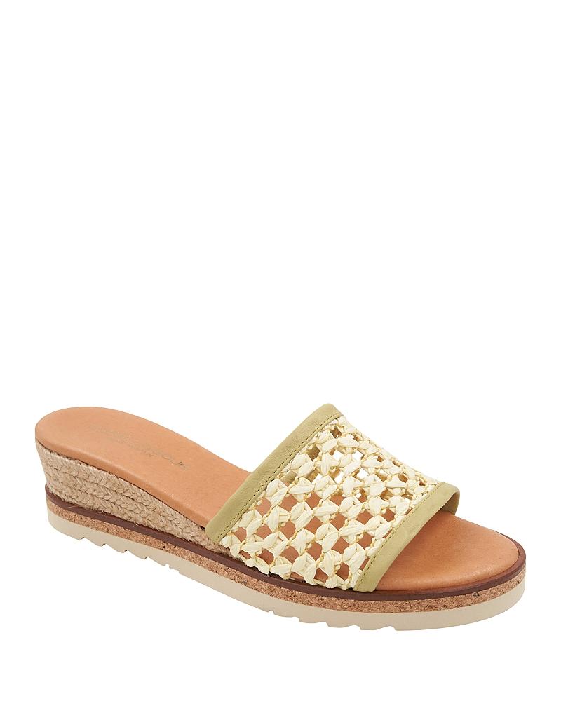 Andre Assous Womens Nessie Wedge Sandals Product Image