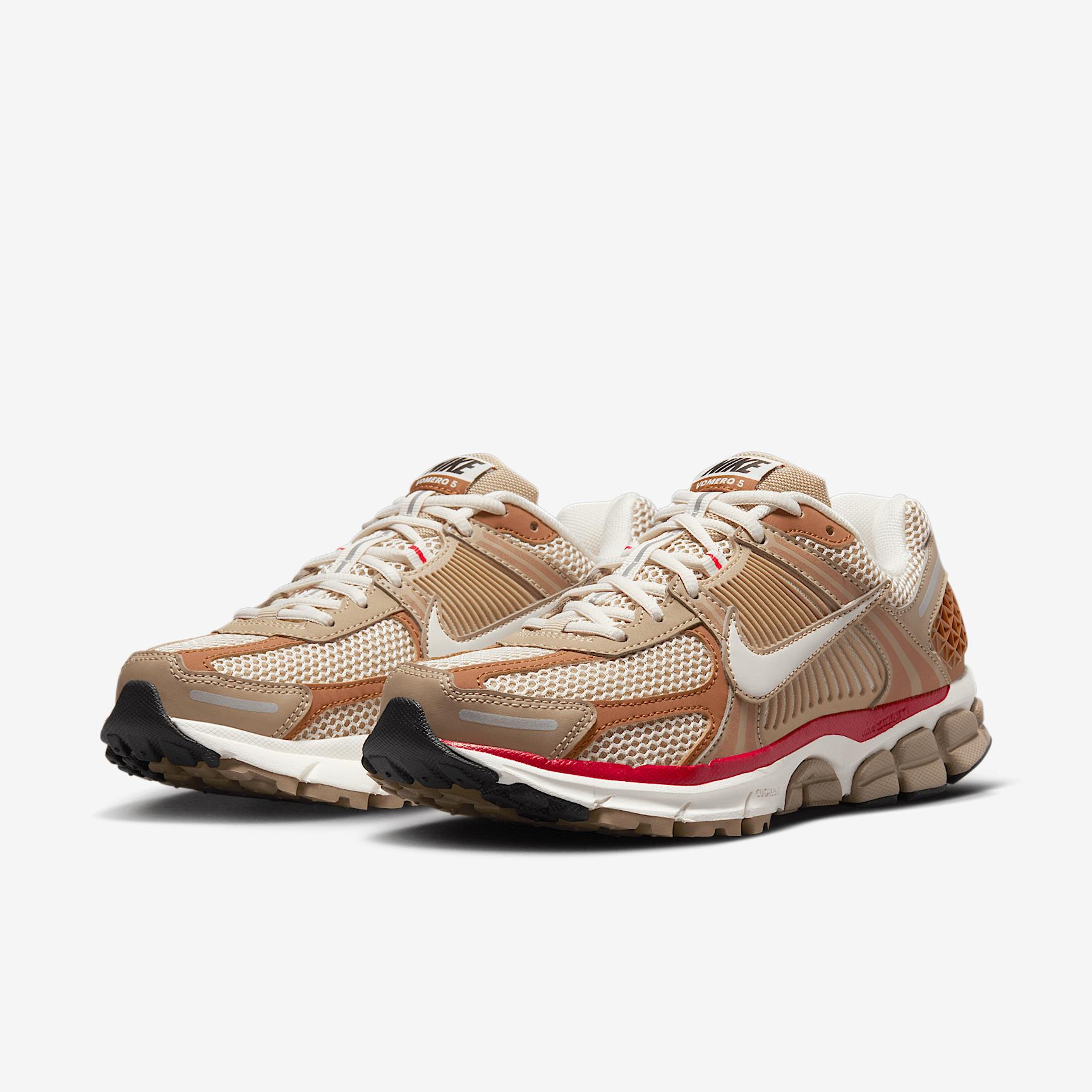 Nike Womens Zoom Vomero Shoes | HV0826-247 Product Image