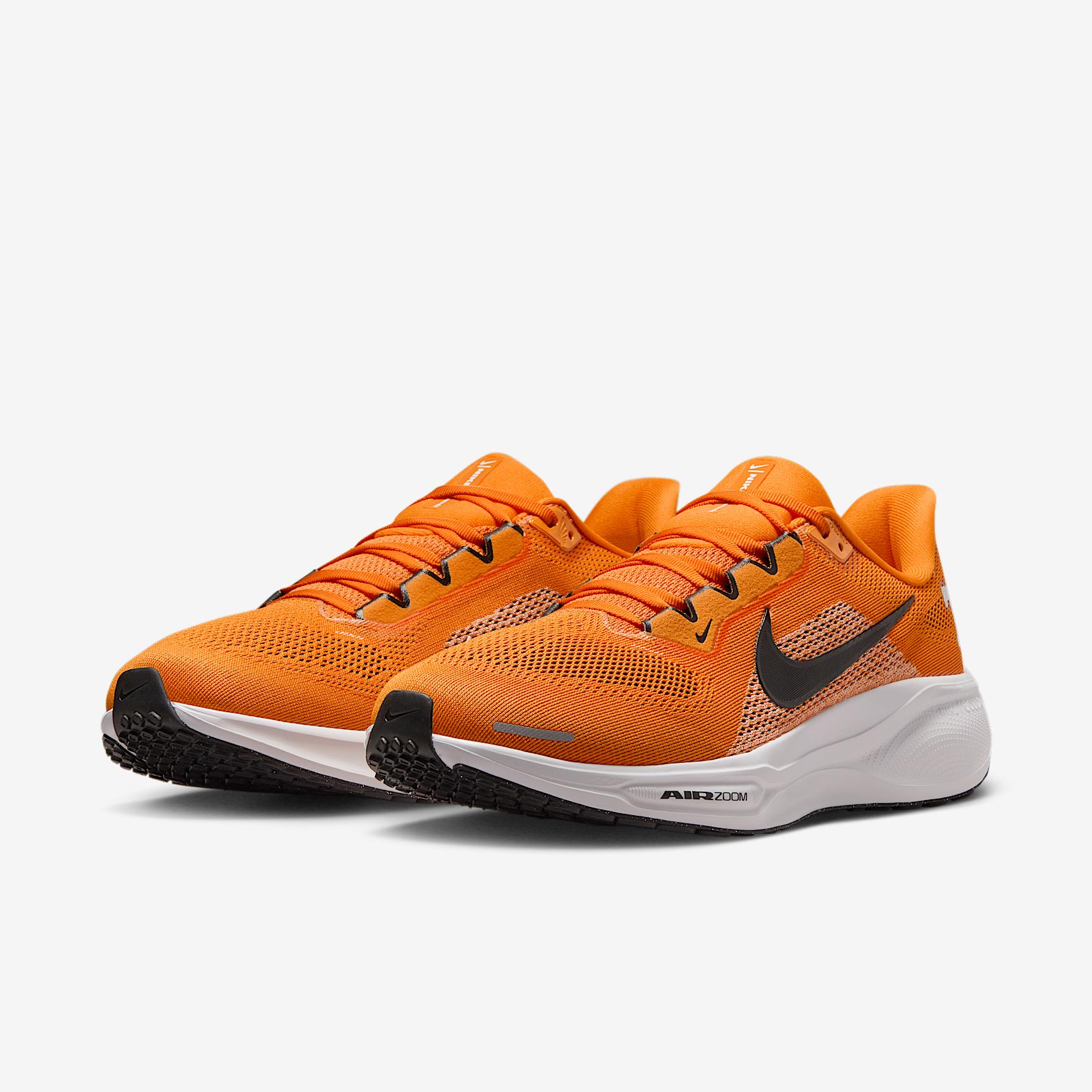Tennessee Pegasus 41 Men's Nike College Road Running Shoes Product Image