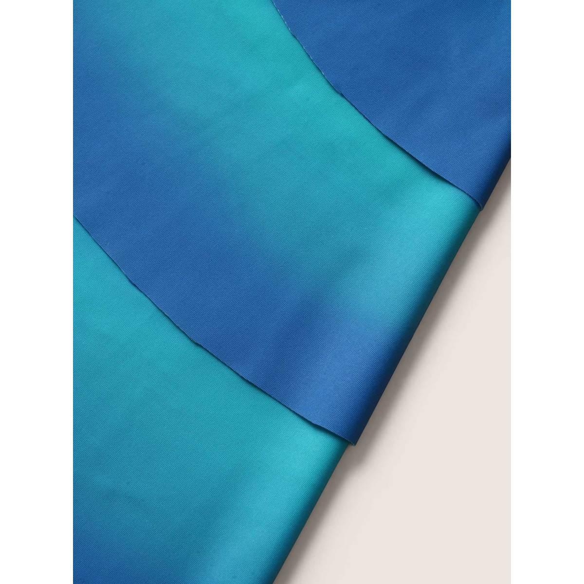 Plus Size V Neck Ombre Tiered Ruffles Swim Top Women's Swimwear Teal Beach Contrast High stretch Bodycon V-neck Curve Swim Tops BloomChic 30/6X Product Image