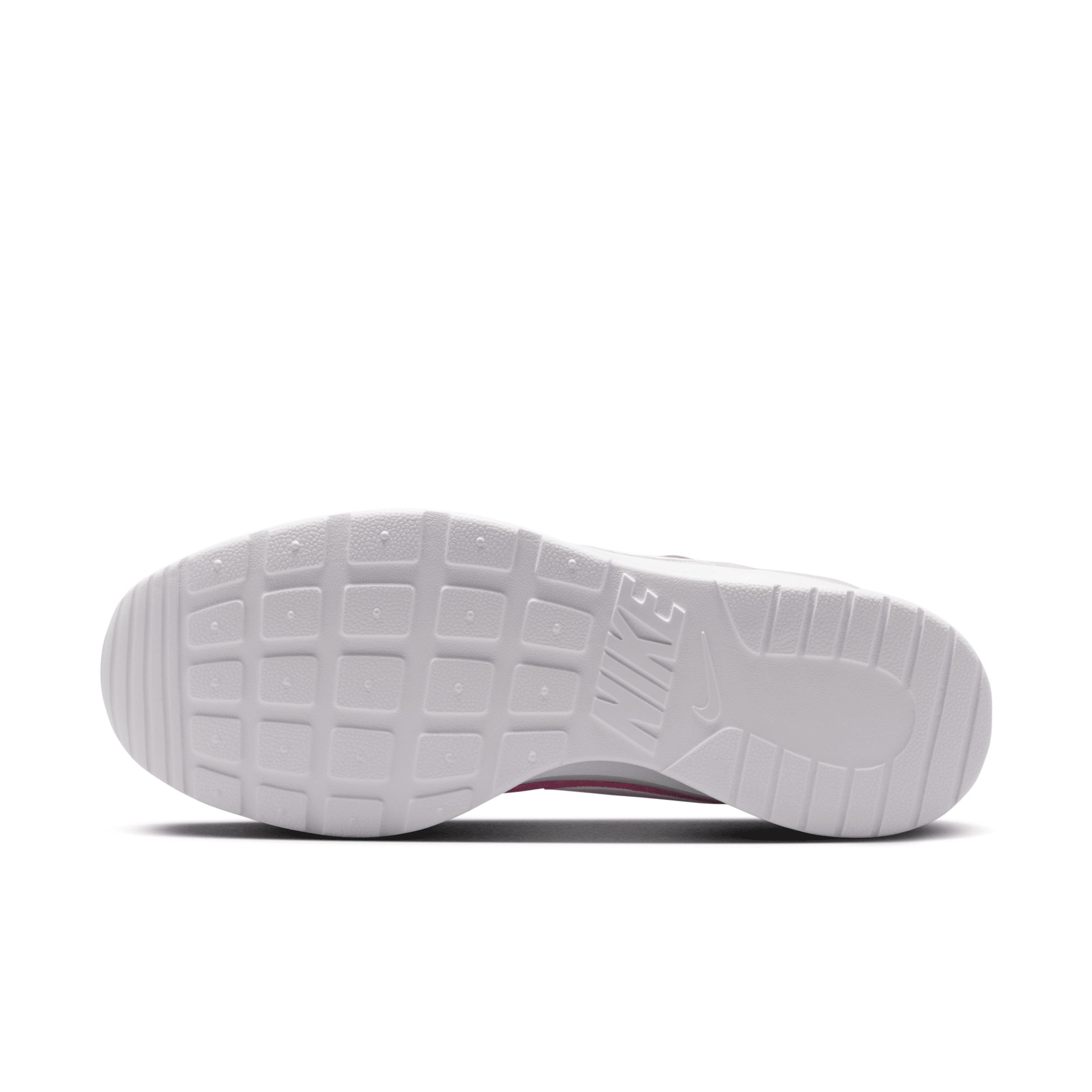 Nike Women's Tanjun EasyOn Shoes Product Image