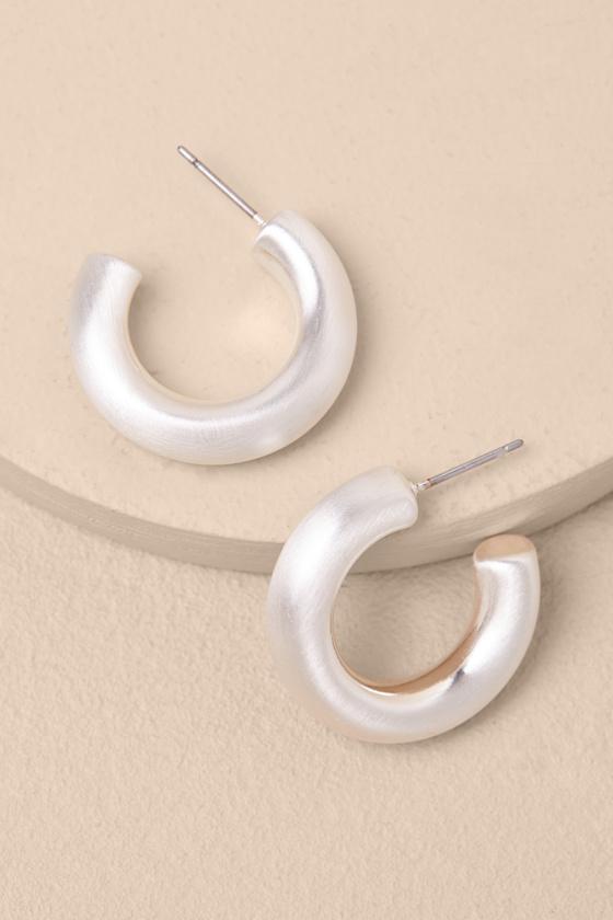 Mirelha Silver Matte Hoop Earrings Product Image