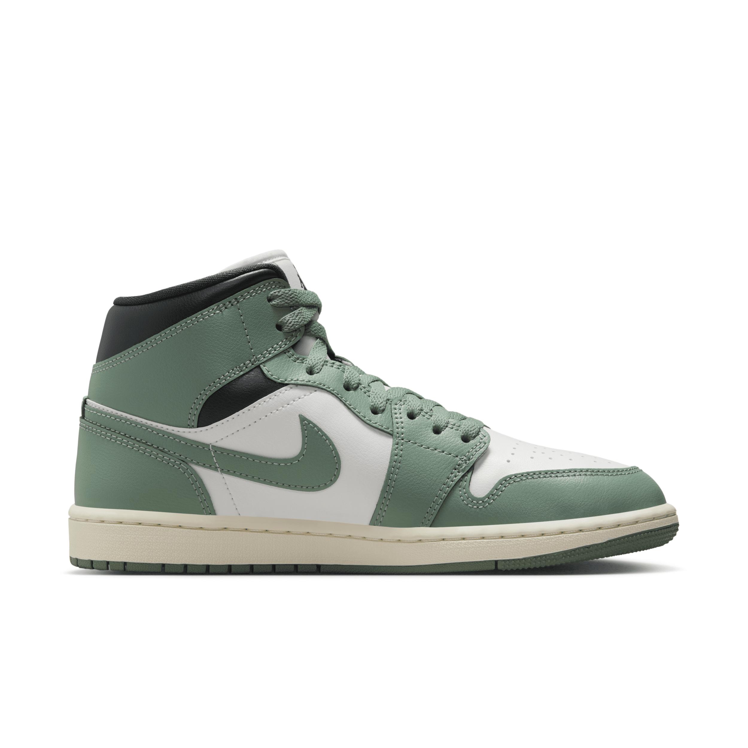 Women's Air Jordan 1 Mid Shoes Product Image