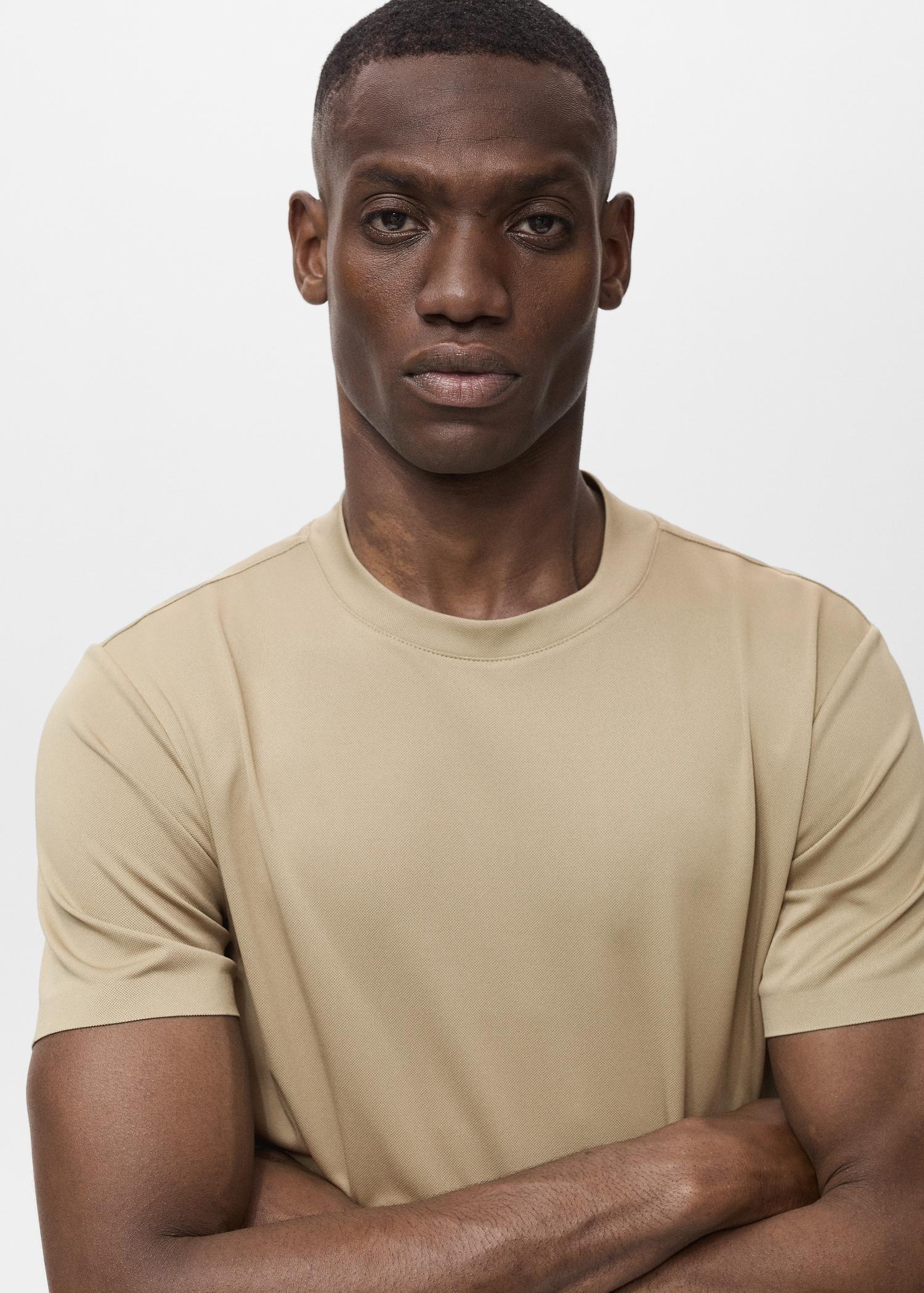 COOLMAX® slim fit t-shirt - Men | MANGO USA Product Image