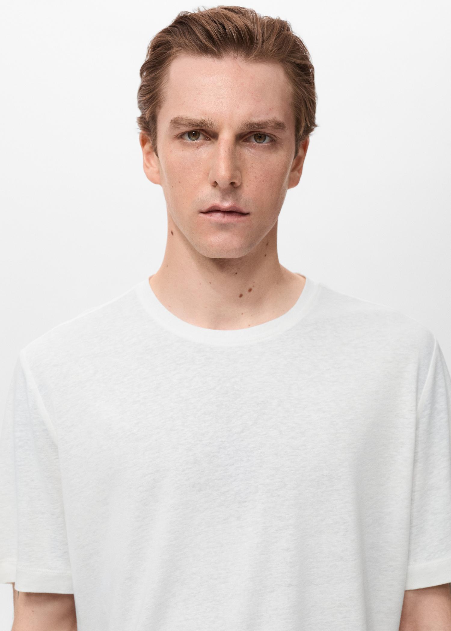 Linen slim-fit t-shirt - Men | MANGO USA Product Image