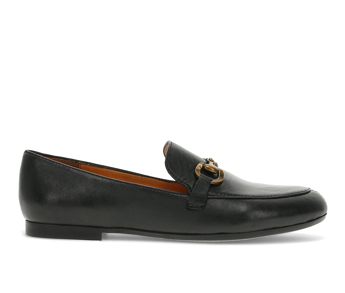 Women's Baretraps Wyatt Loafers Product Image