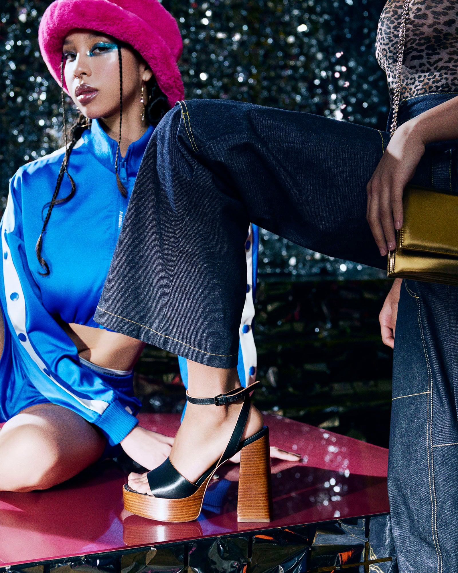 FLORIA BLACK LEATHER Female Product Image