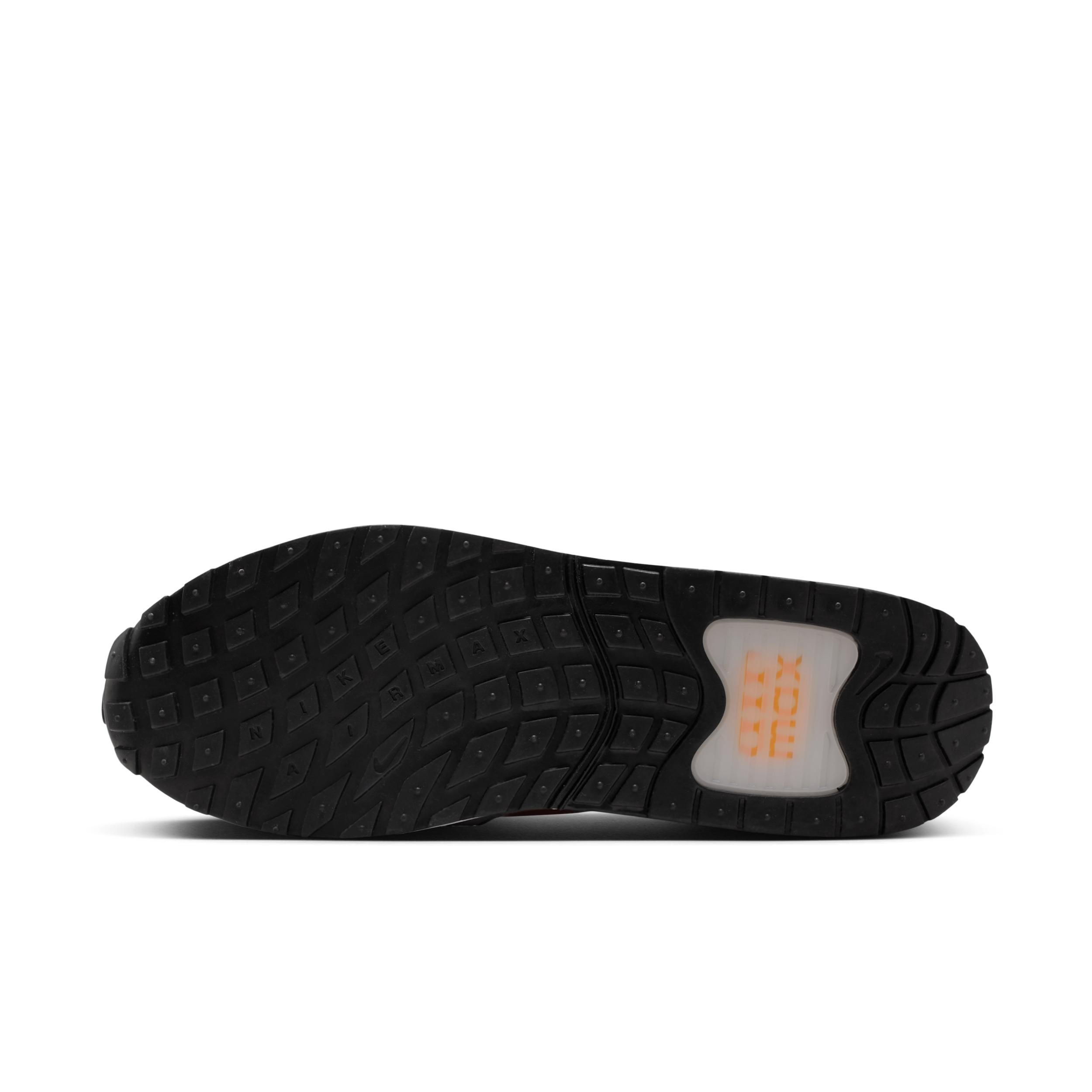 Nike College Air Max Verse (Tennessee) Men's Shoes Product Image