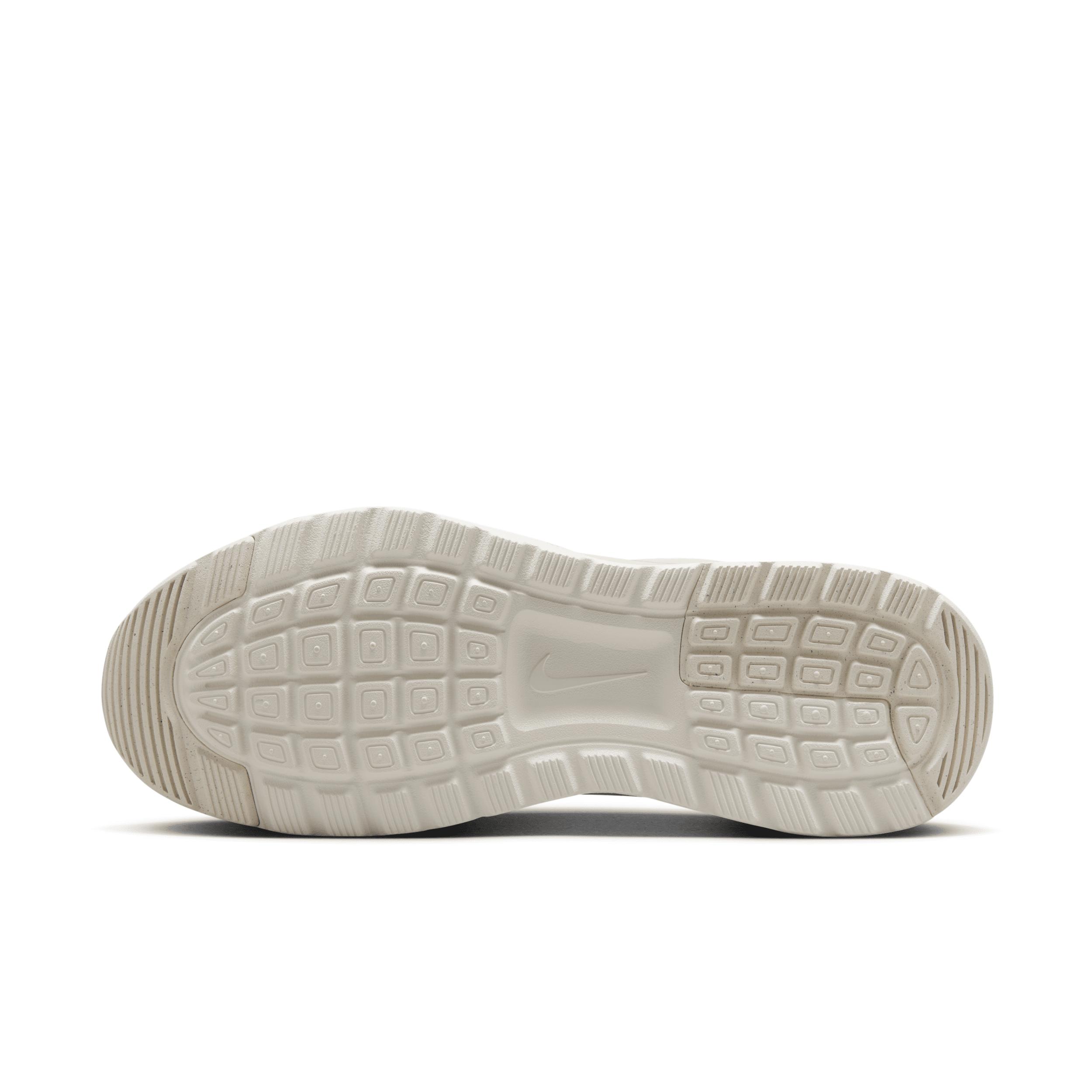 Nike Women's Air Max Nuaxis Shoes Product Image