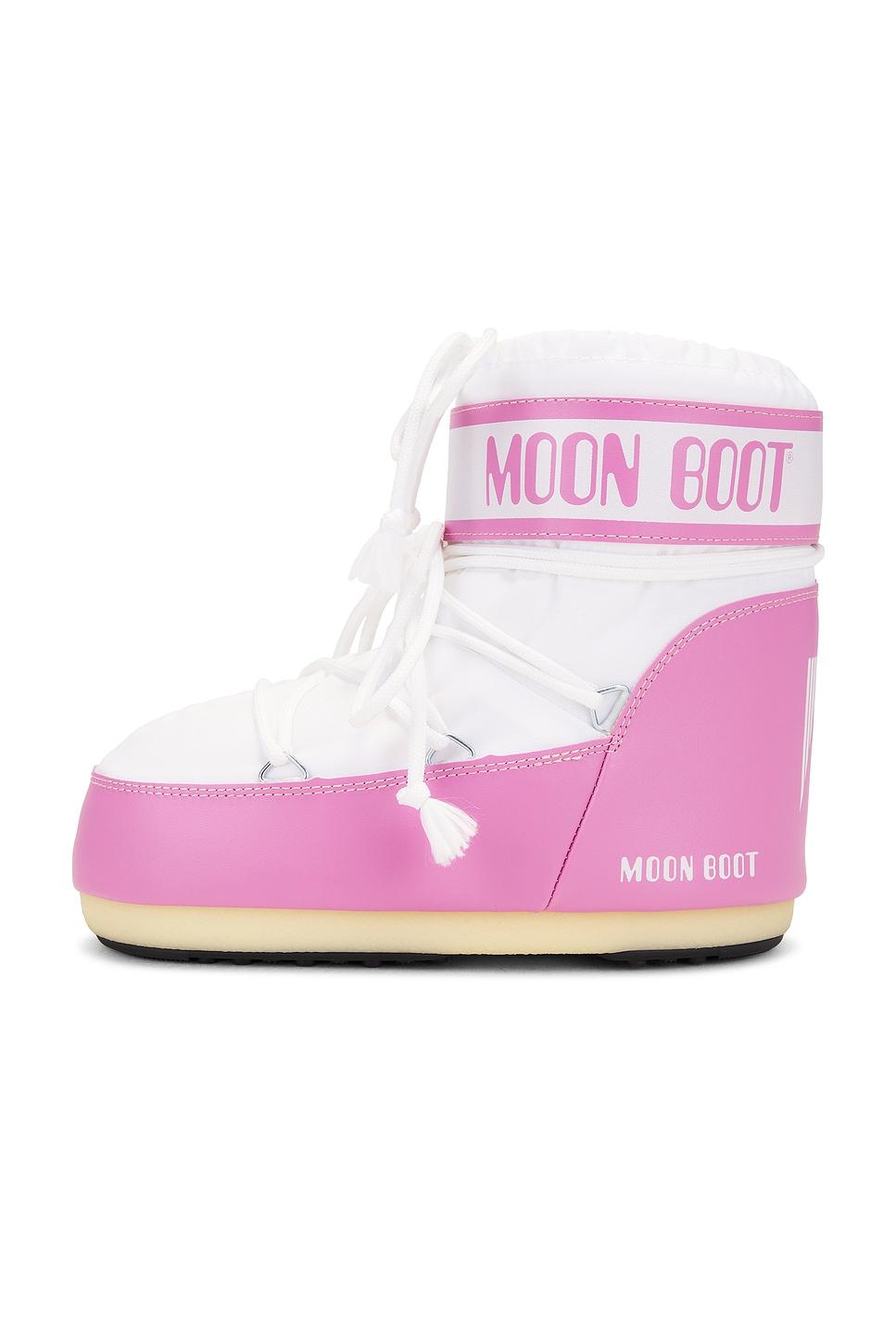 Icon Low Nylon Boot Product Image