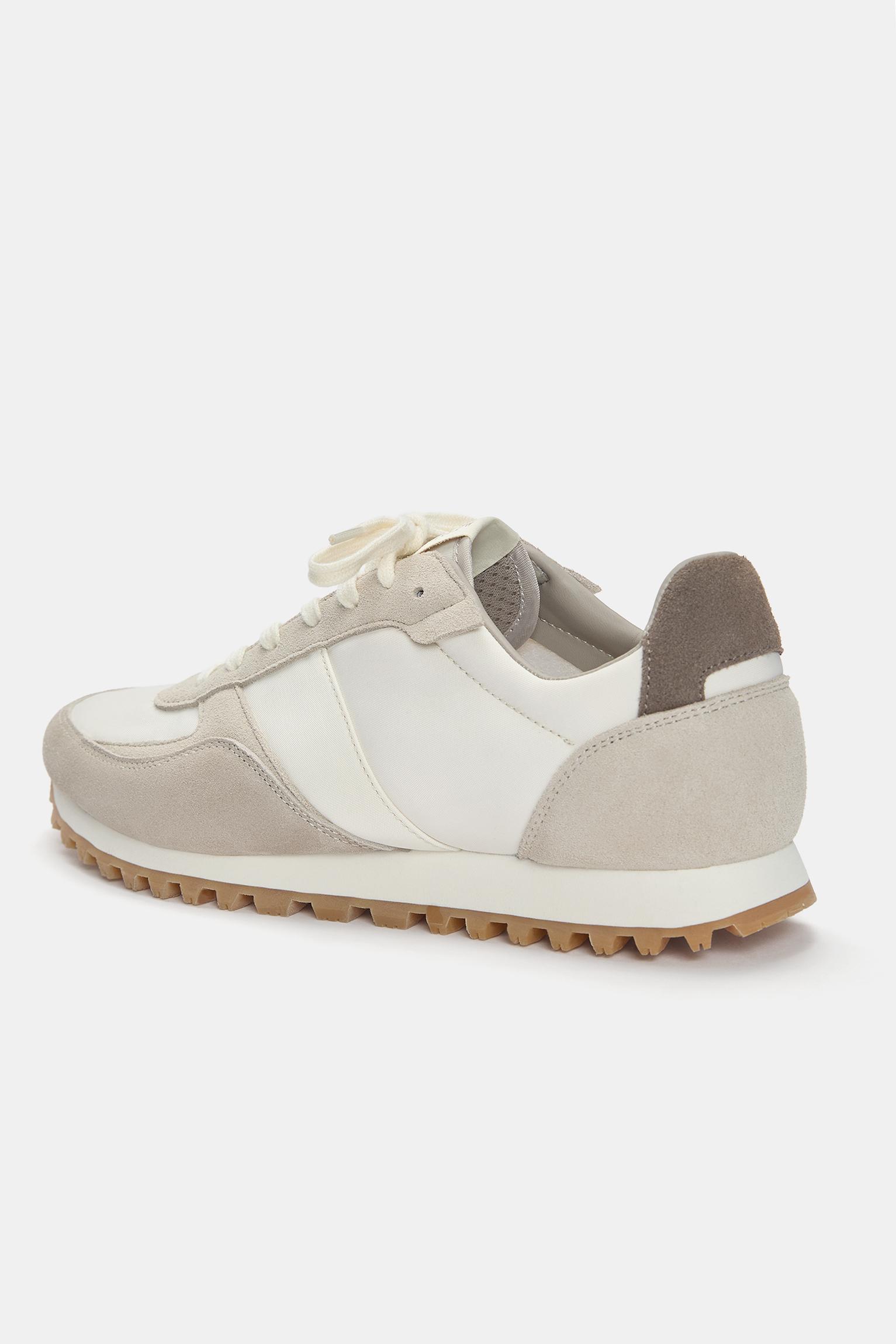 Casual sneakers Product Image