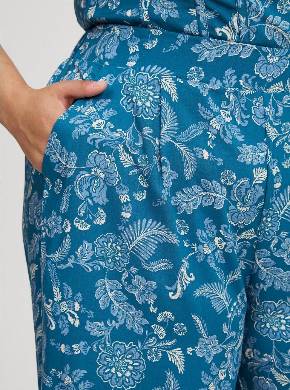 Pull-On Wide Leg Pant Product Image