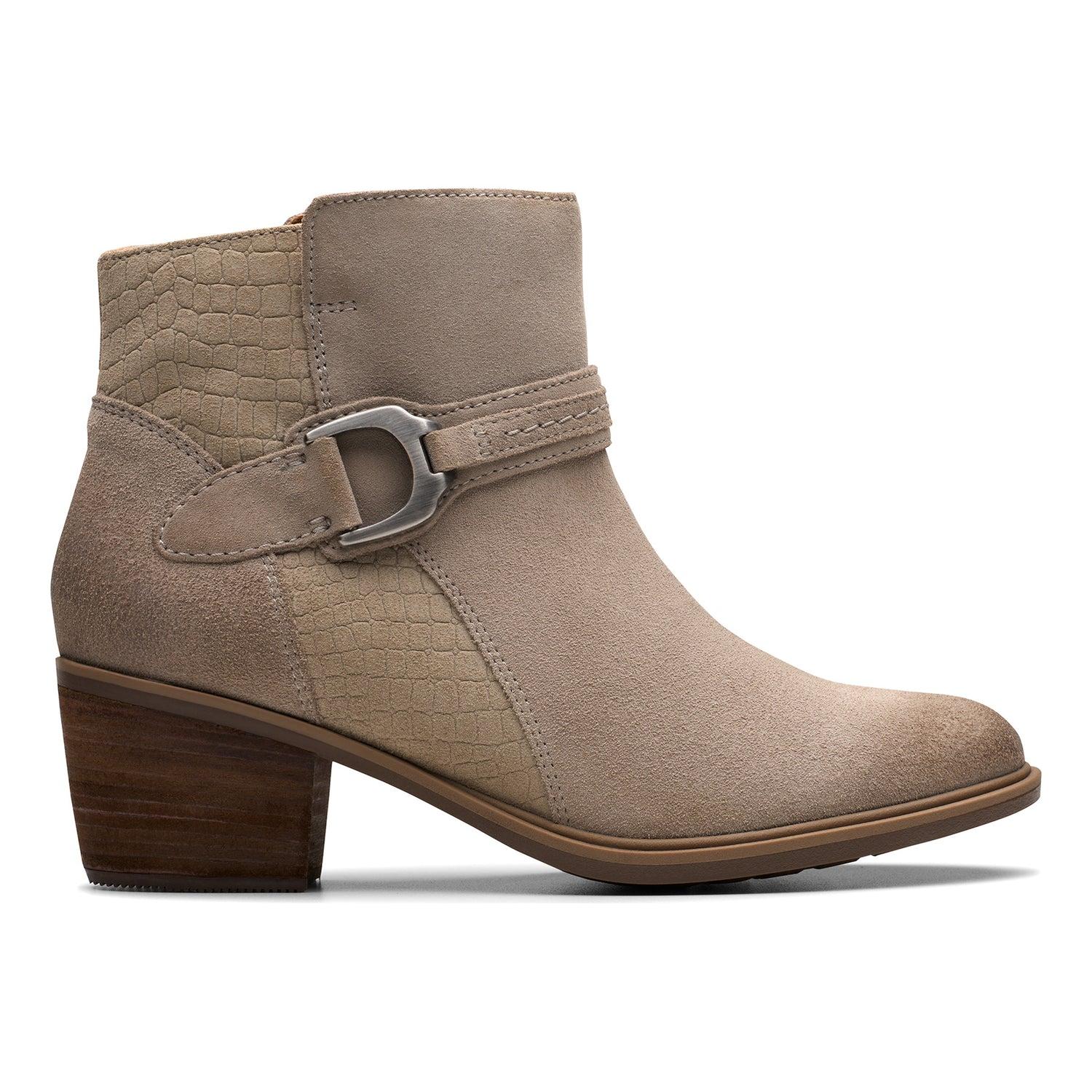 Neva Buckle Product Image