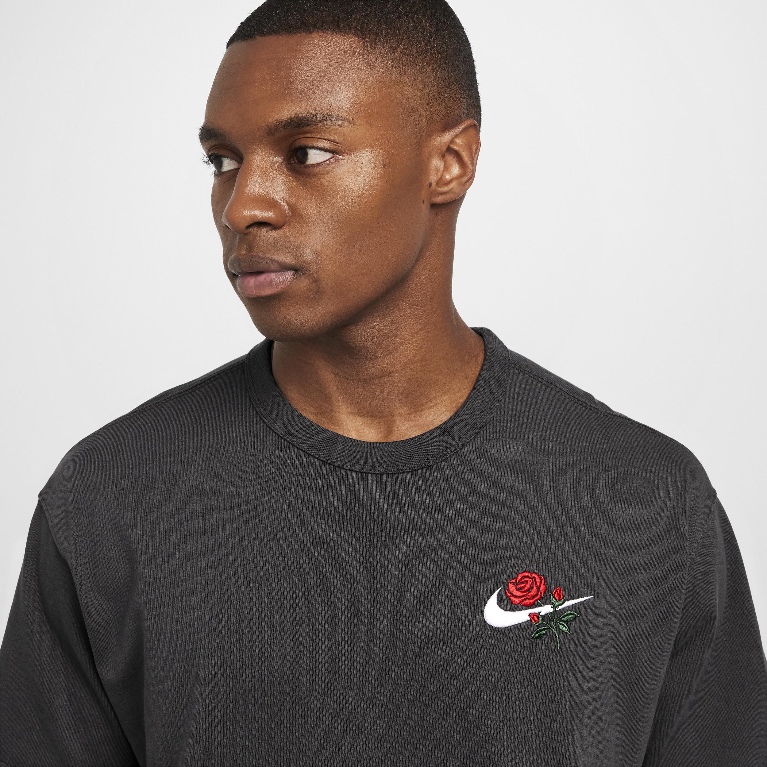Mens Nike Sportswear Max90 T-Shirt | FZ7975-060 Product Image