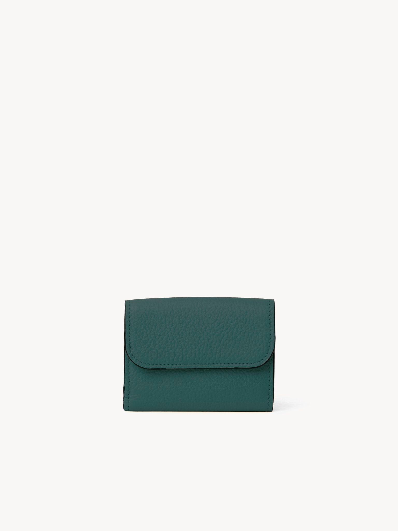 C Chloé small tri-fold in shiny leather Product Image