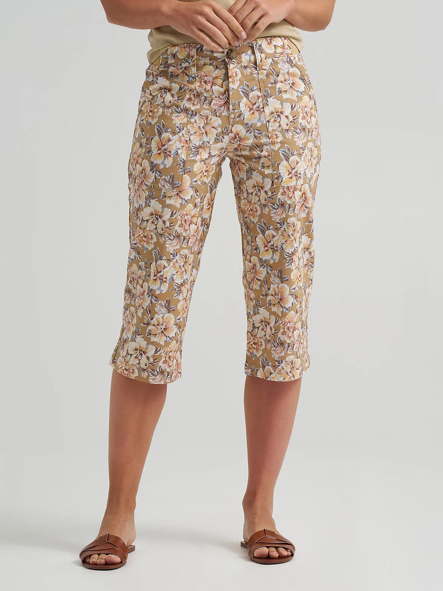 Women's Ultra Lux Comfort with Flex-to-Go Relaxed Fit Utility Skimmer | Women's Capris & Crops | Lee® Product Image