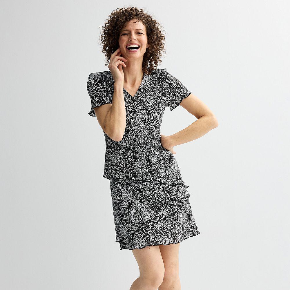 Petite Connected Apparel V-Neck Short Sleeve Tiered Dress, Women's,  Product Image