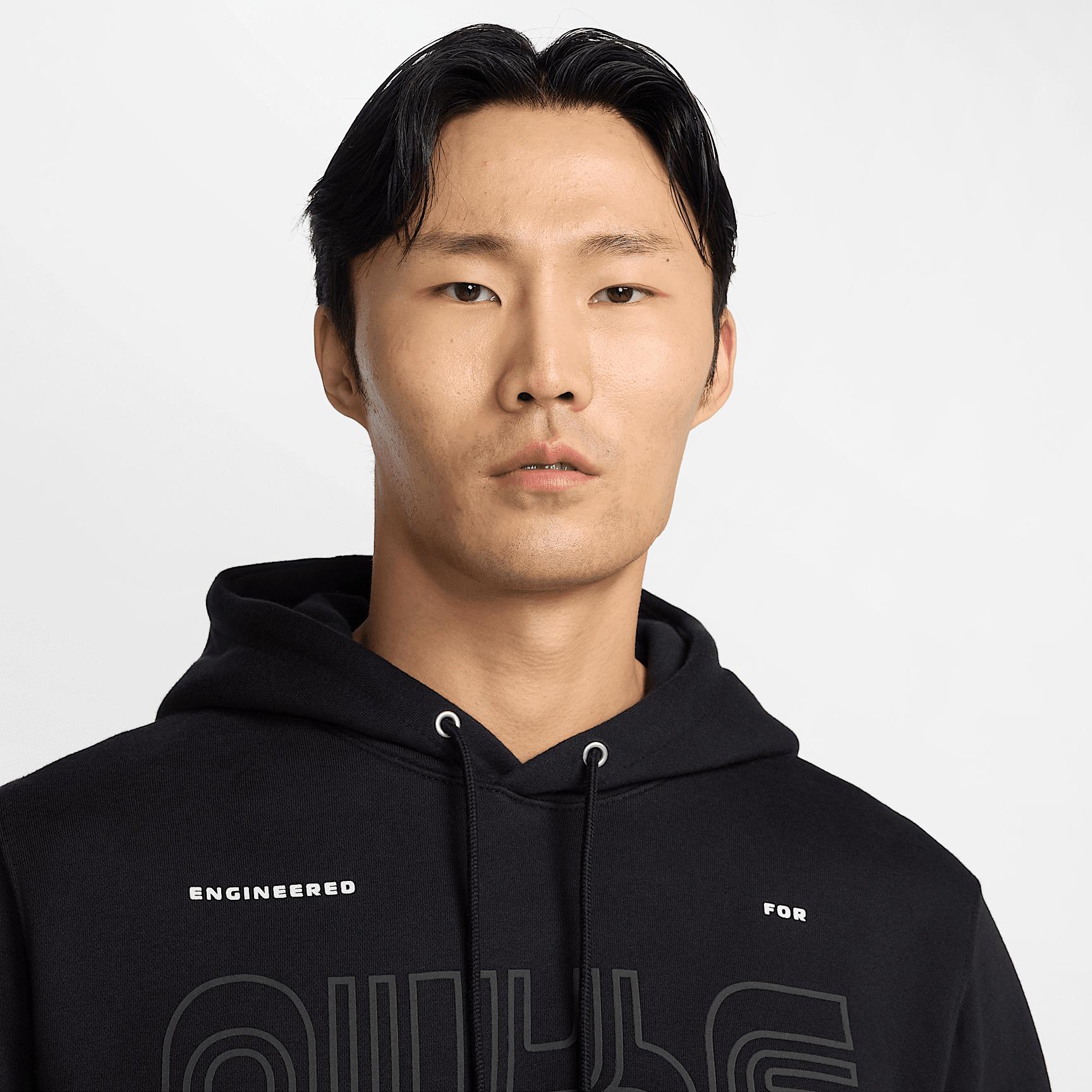 Nike Men's Club Pullover Fleece Hoodie Product Image