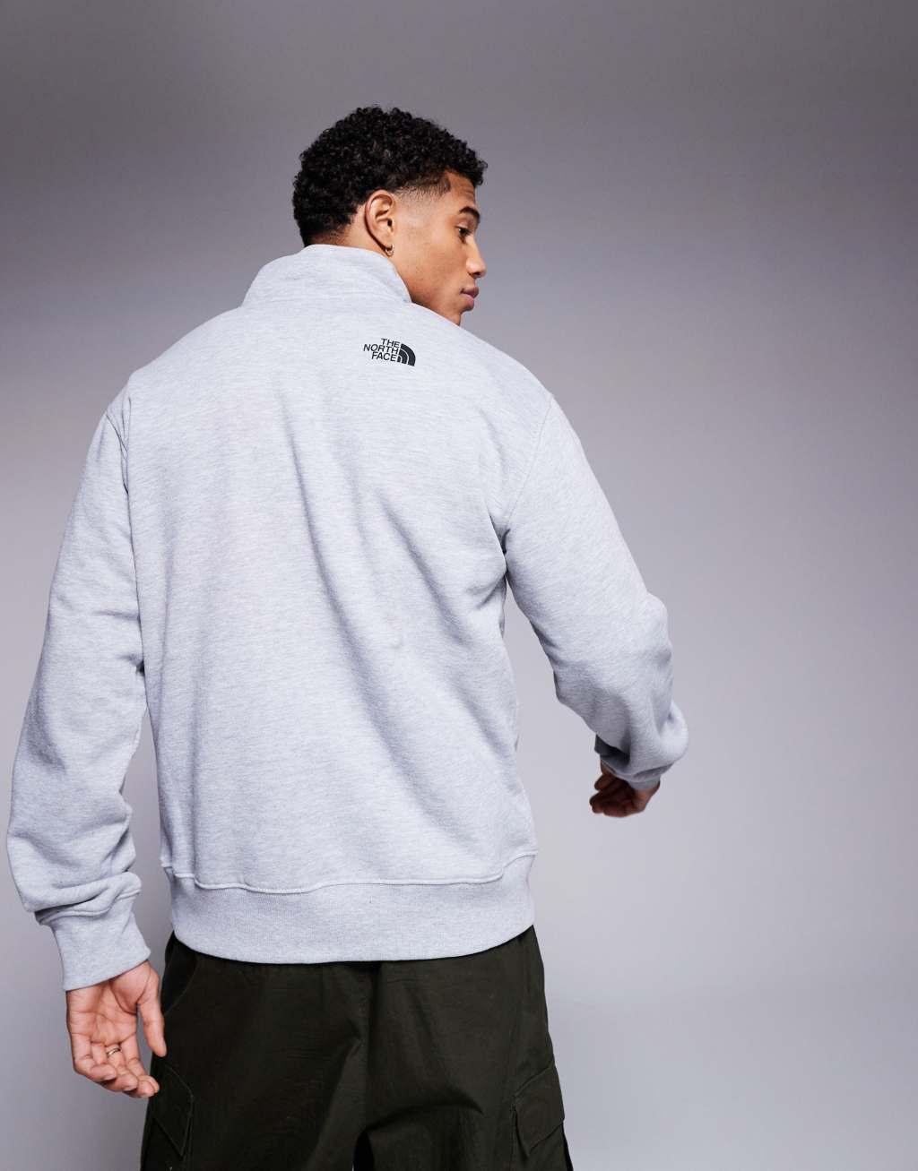 The North Face Box Half Dome Quarter Zip Sweatshirt in gray Product Image