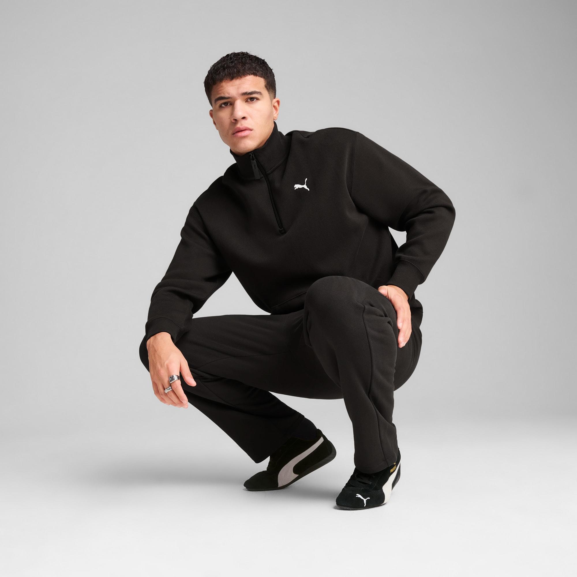 WARDROBE ESSENTIALS Men's Relaxed Half-Zip Crew Product Image