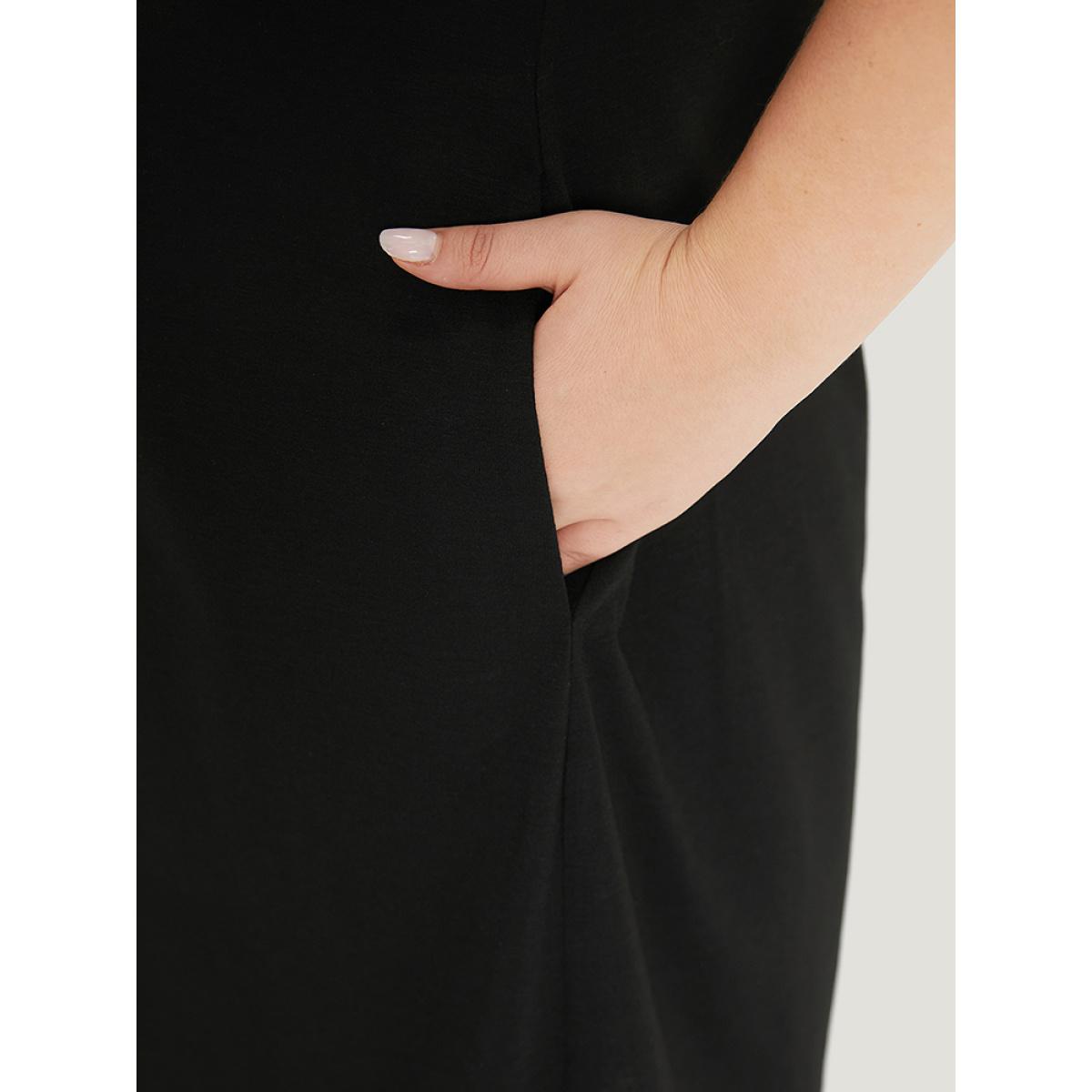 Plus Size Supersoft Essentials Ditsy Floral Raglan Sleeve Patched Pocket Dress Black Women Casual Plain Round Neck Short sleeve Curvy Midi Dress BloomChic 14-16/1X Product Image