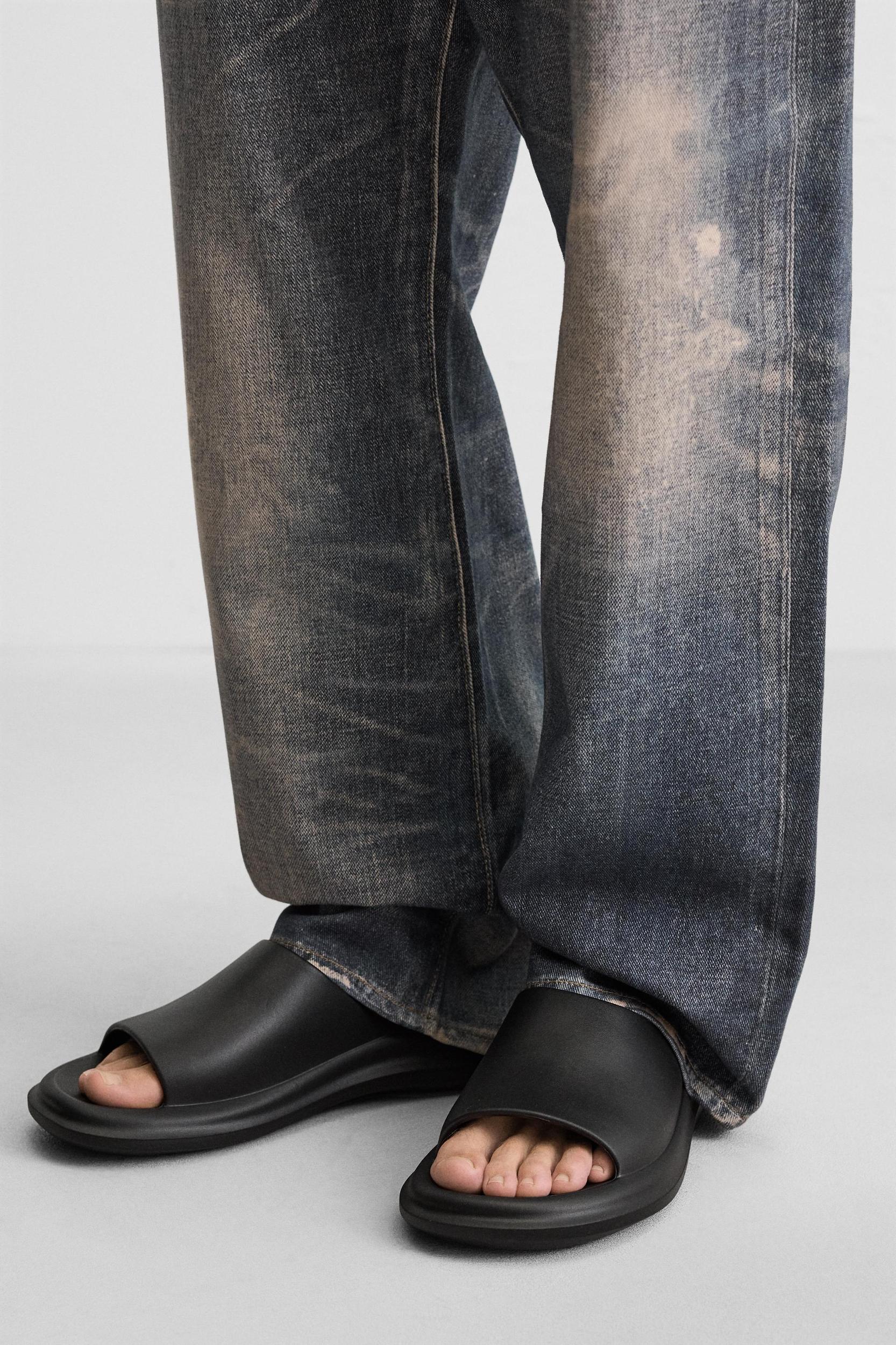 THICK SOLE POOL SLIDES Product Image