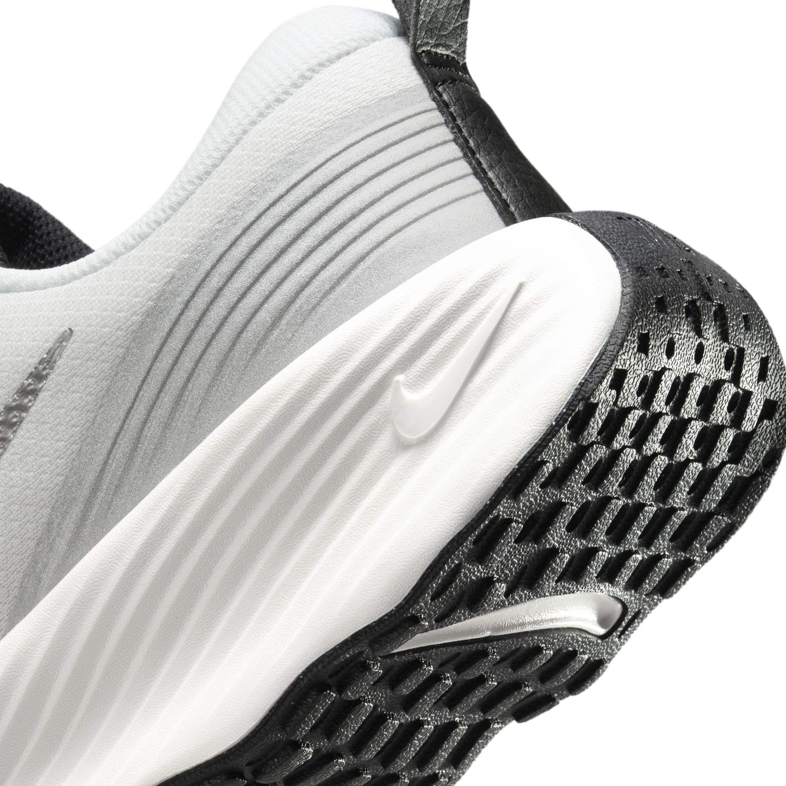 Nike Women's Promina Premium Walking Shoes Product Image