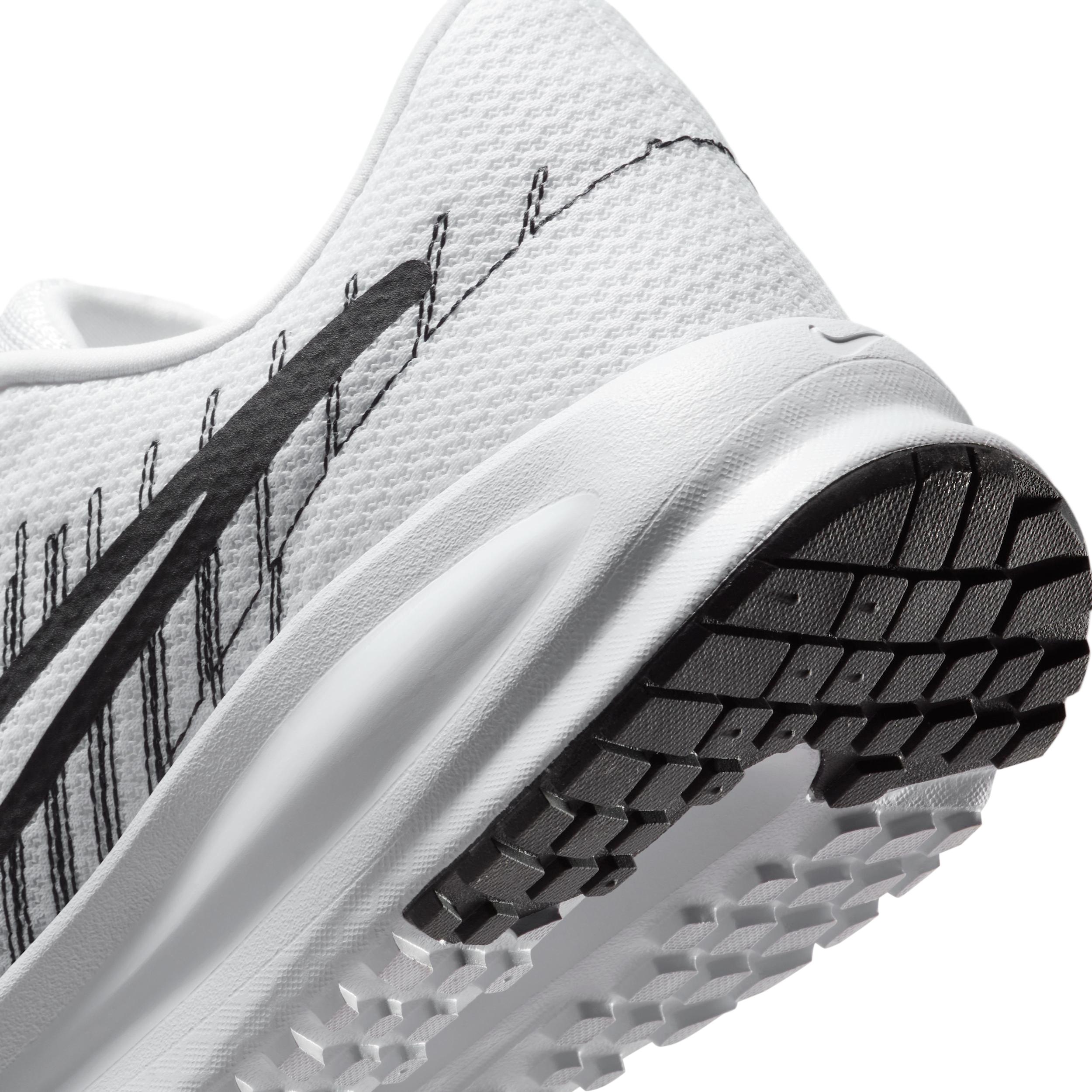Nike Men's Run Defy Road Running Shoes Product Image