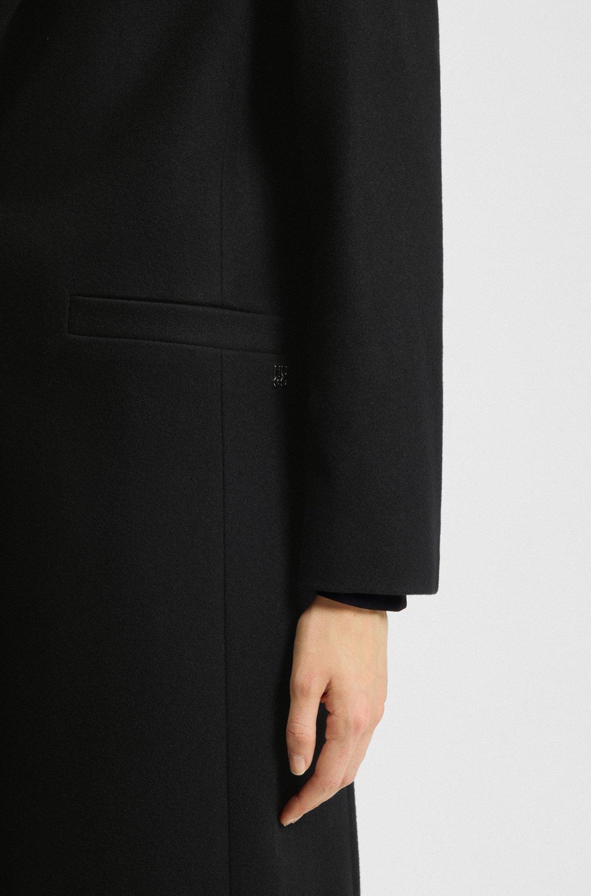 Relaxed-fit coat in a wool blend Product Image