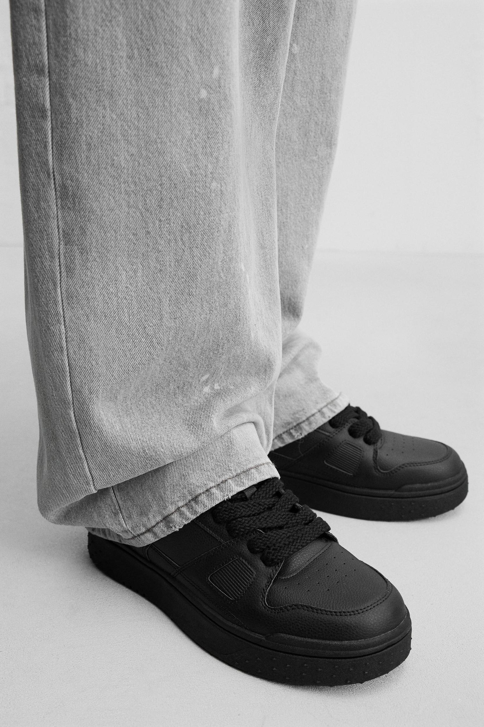 RETRO STYLE SNEAKERS Product Image