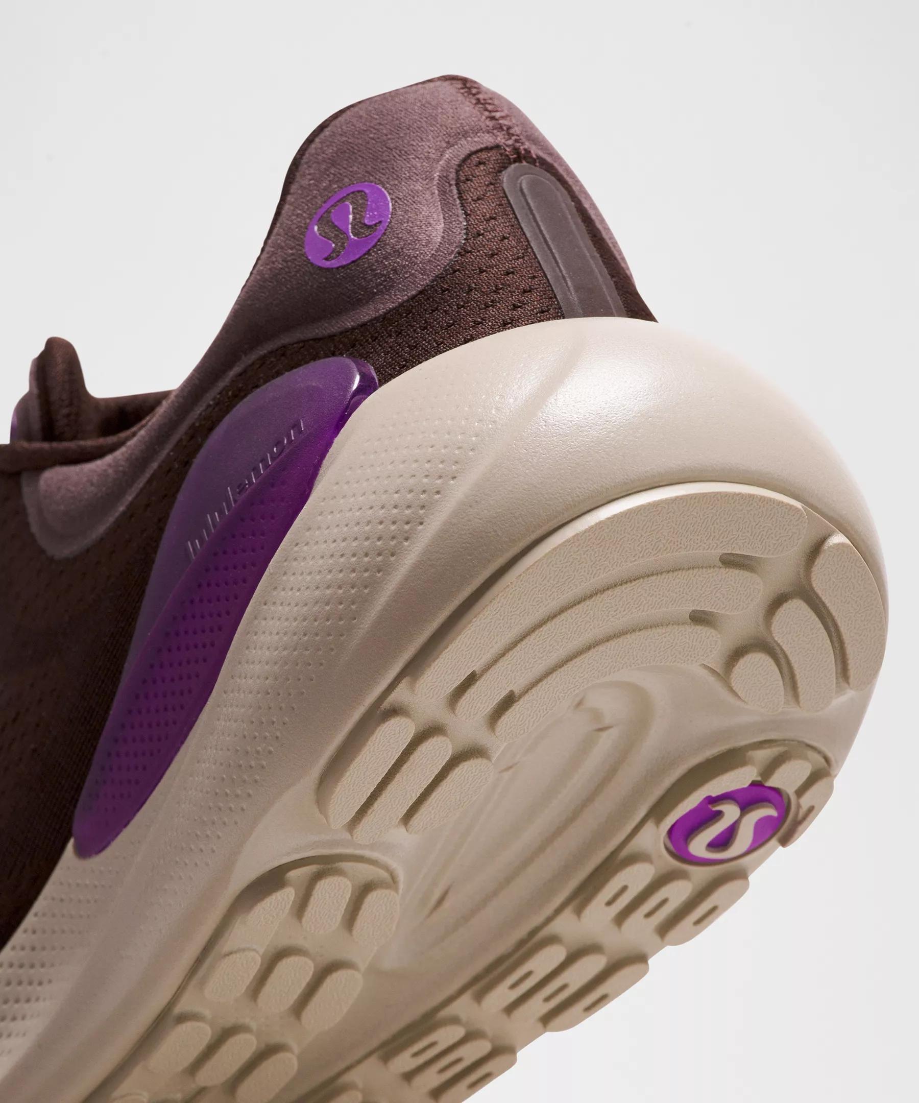 Men's Beyondfeel Running Shoe Product Image