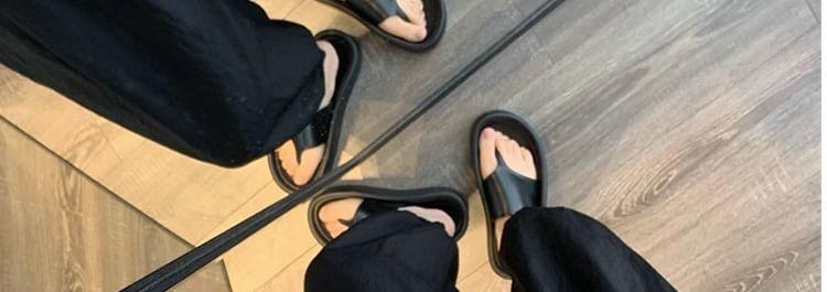 Maternity Elastic Waist Plain Crop Harem Pants Product Image