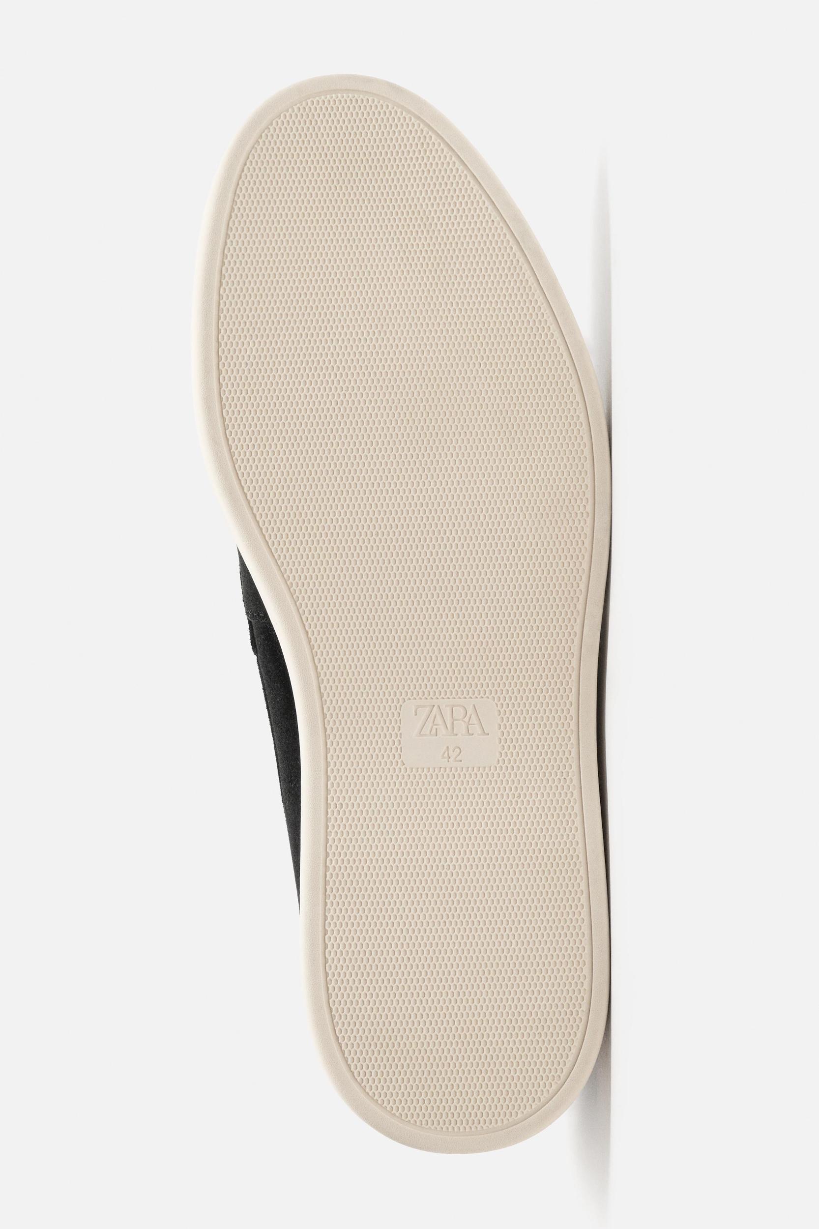 CASUAL LEATHER LOAFERS Product Image