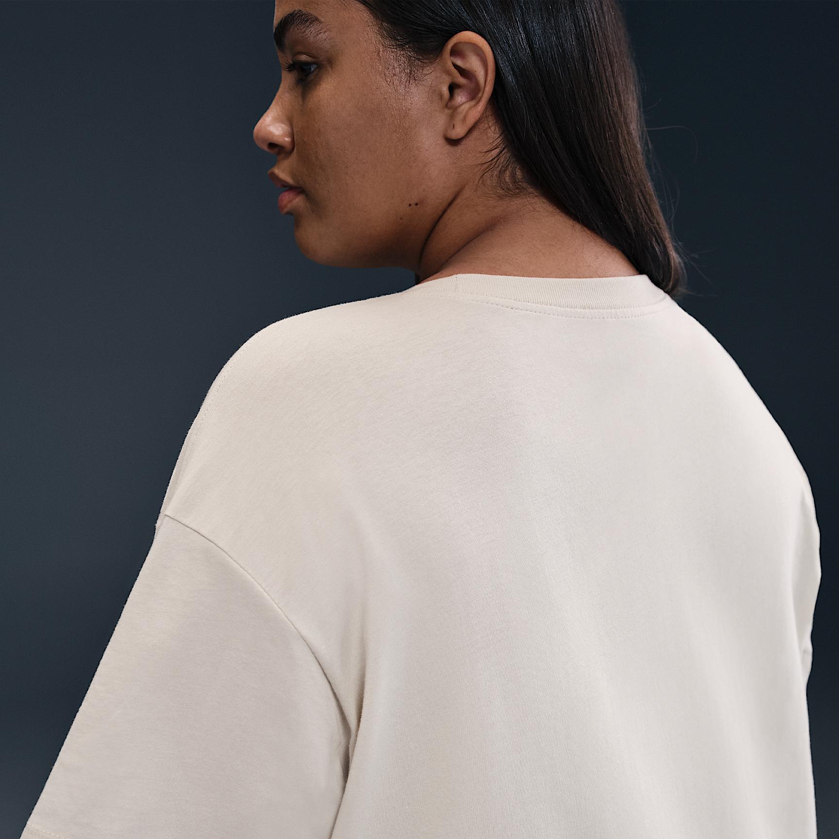 Women's Nike Sportswear Essential T-Shirt (Plus Size) Product Image