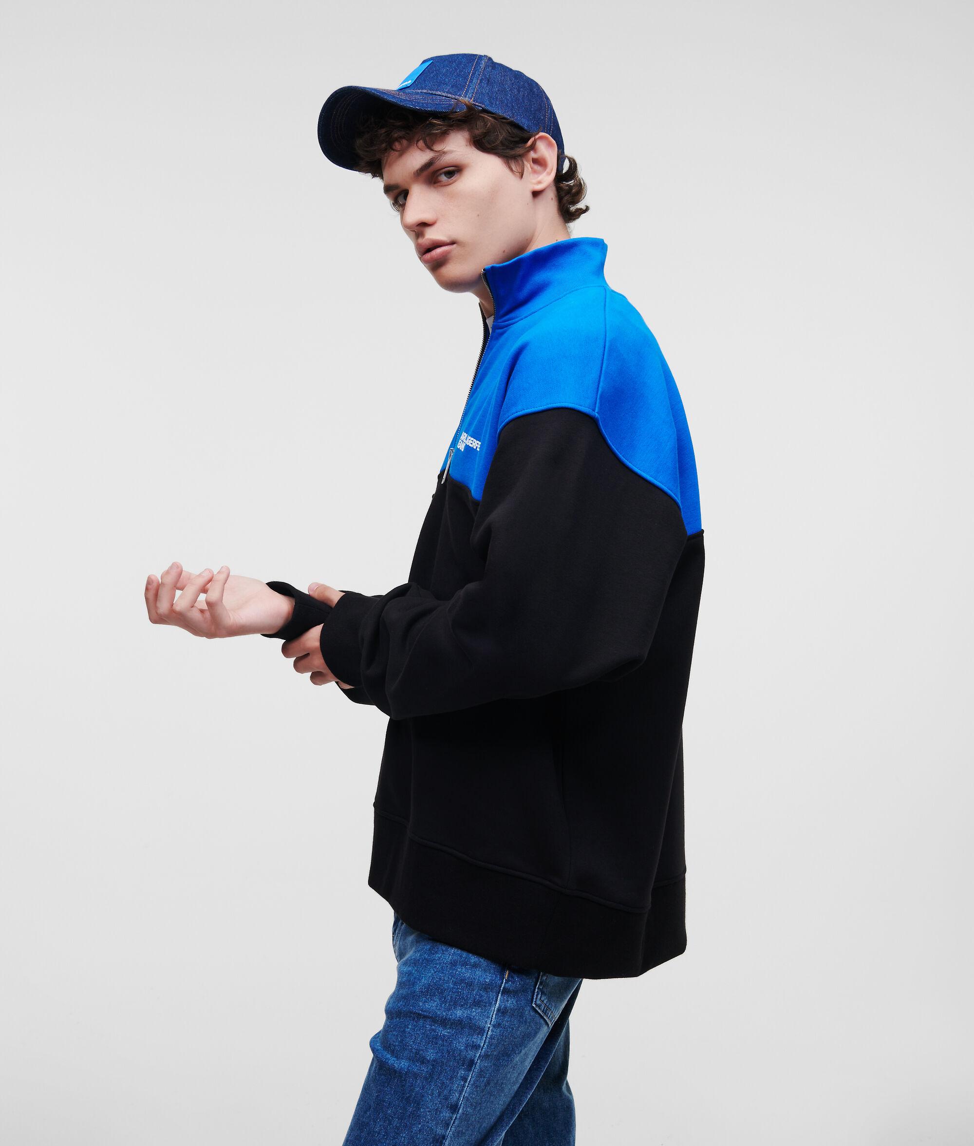 HALF-ZIP SWEATSHIRT Product Image