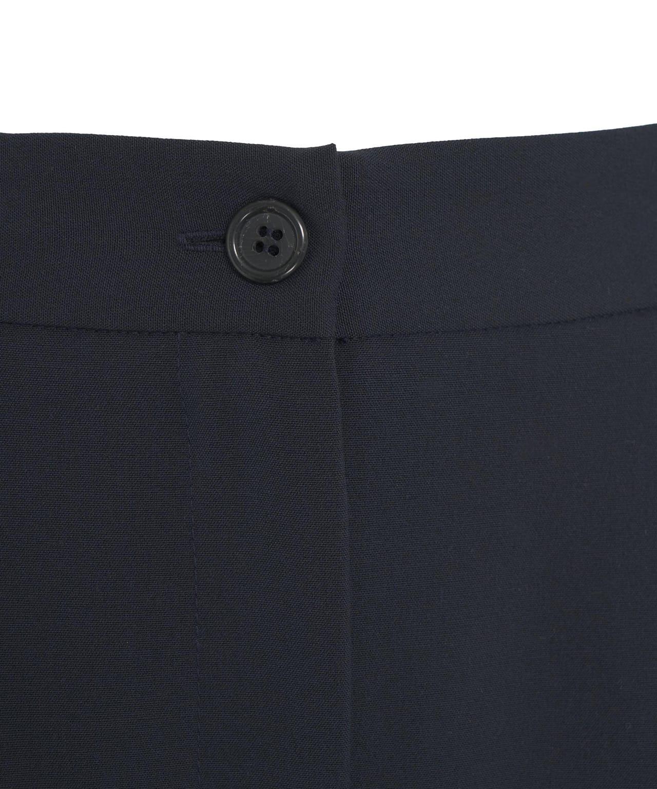 Bermudas with pleats Product Image