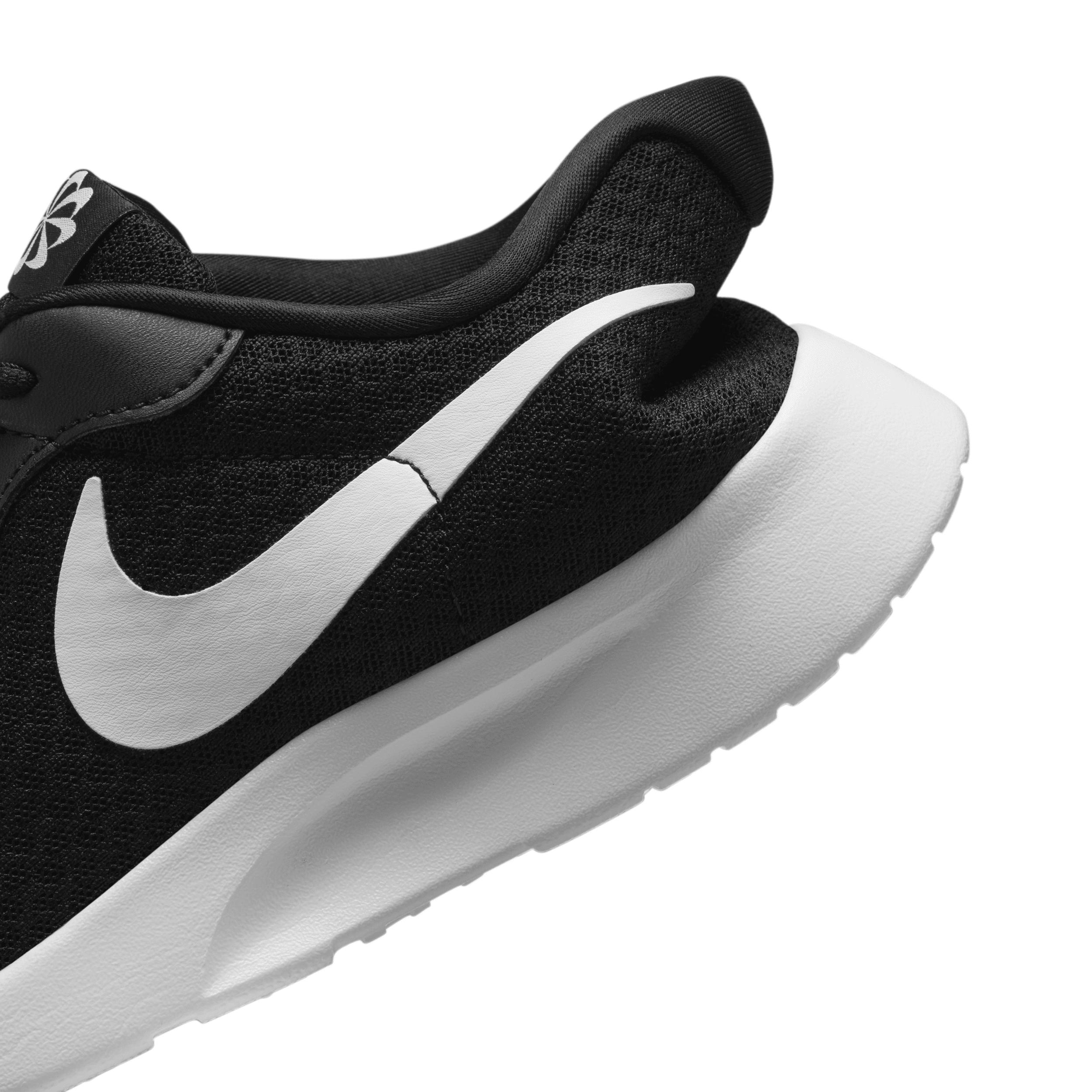 Nike Tanjun EasyOn Women's Shoes Product Image