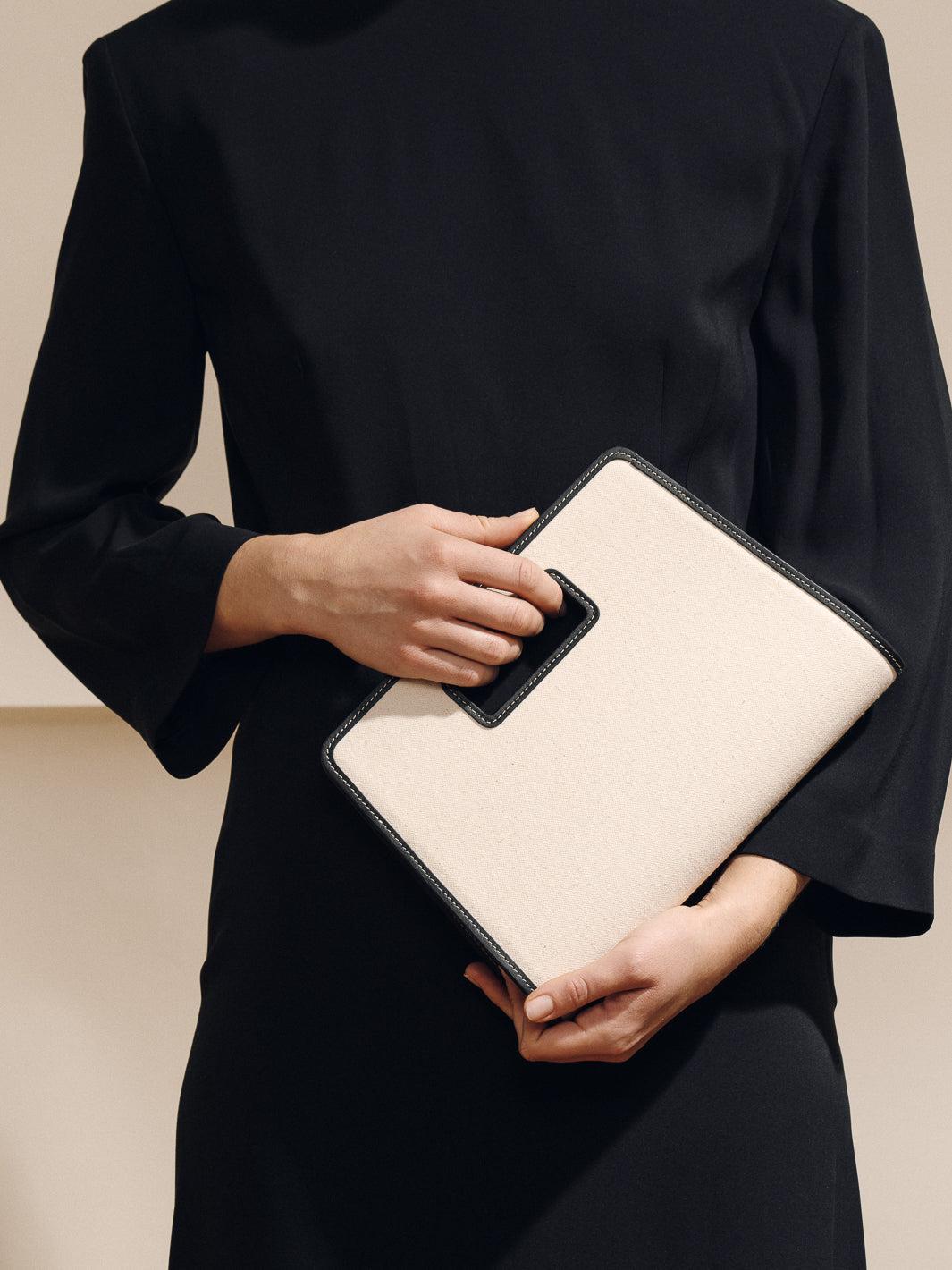 The Retro Clutch in Canvas Product Image