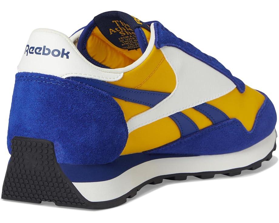 Everyday Stripe Vee 21" Boardshorts Product Image