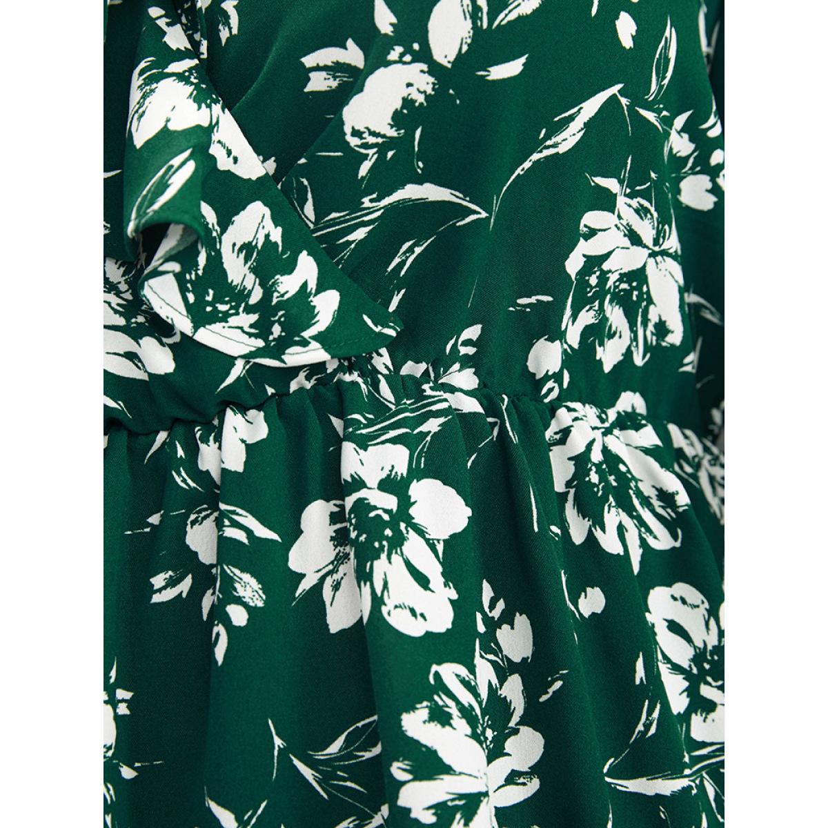 Plus Size DarkGreen Floral Ruffles Trim Lantern Sleeve Blouse Women Casual Long Sleeve V-neck Dailywear Blouses BloomChic 22-24/3X Product Image