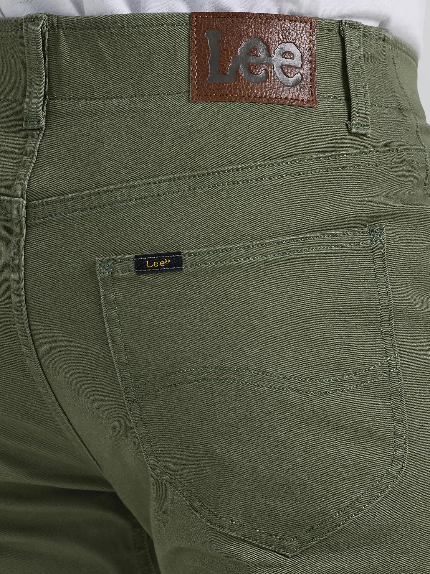 Men's Extreme Motion Regular Straight Twill Jean | Men's Jeans | Lee® Product Image