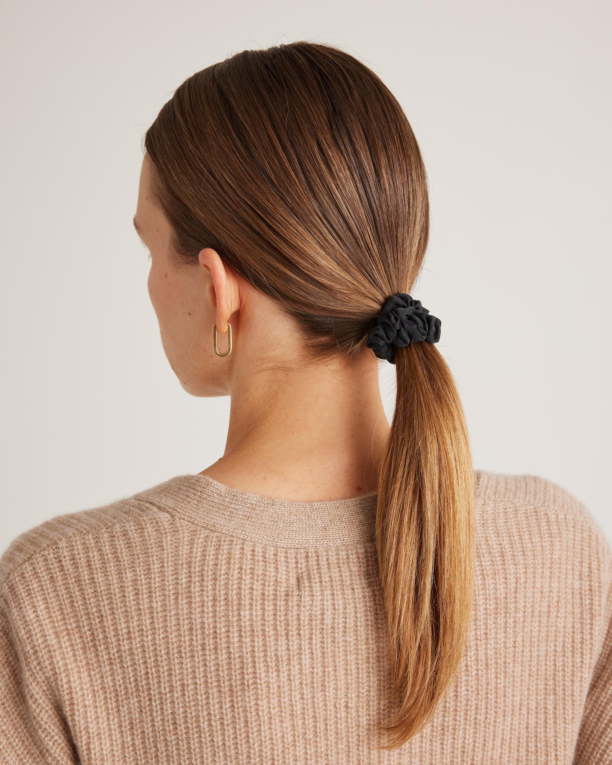 Quince | Women's Skinny Scrunchies Silk Product Image