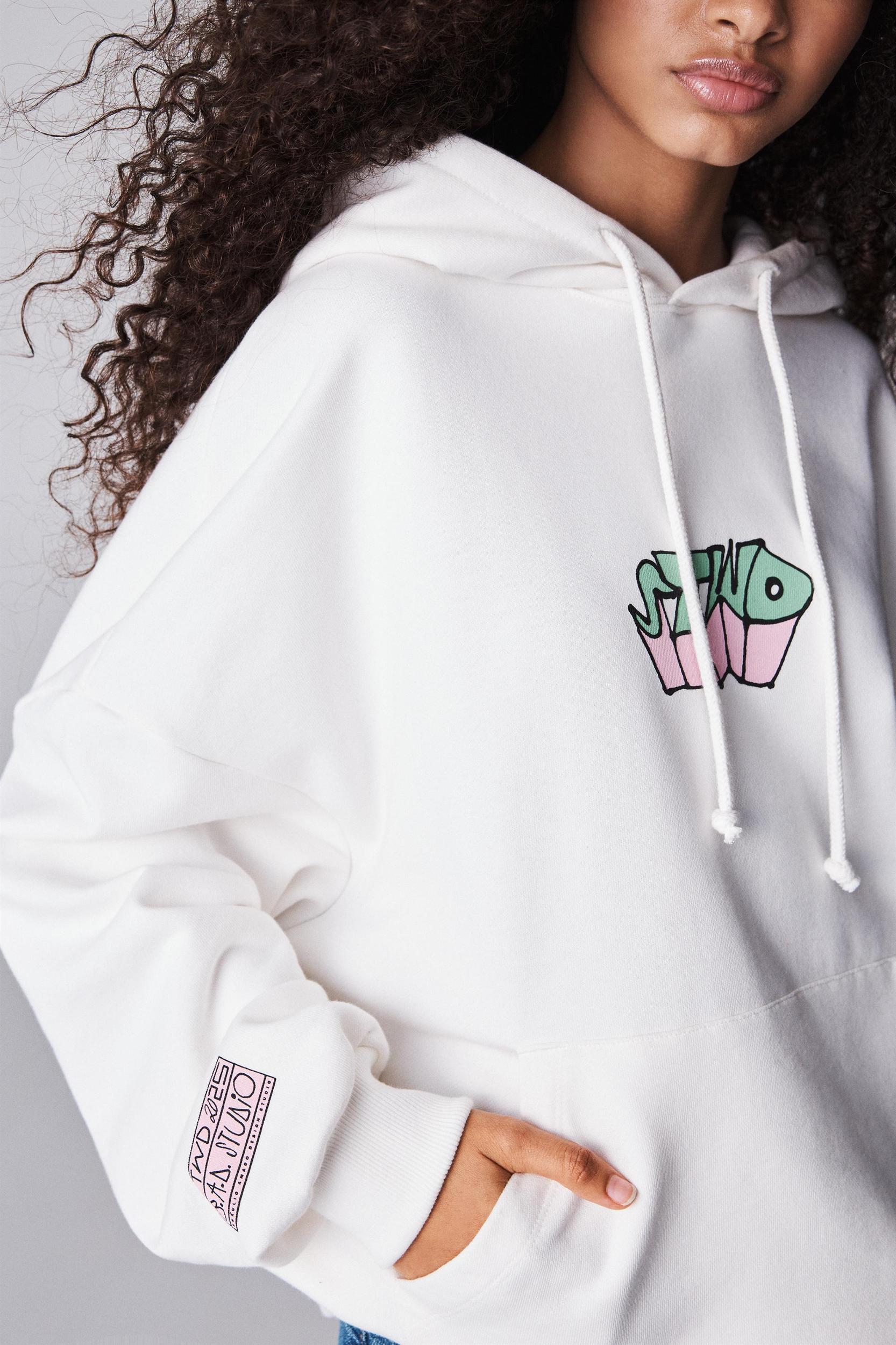 Beloved Skull hoodie Product Image