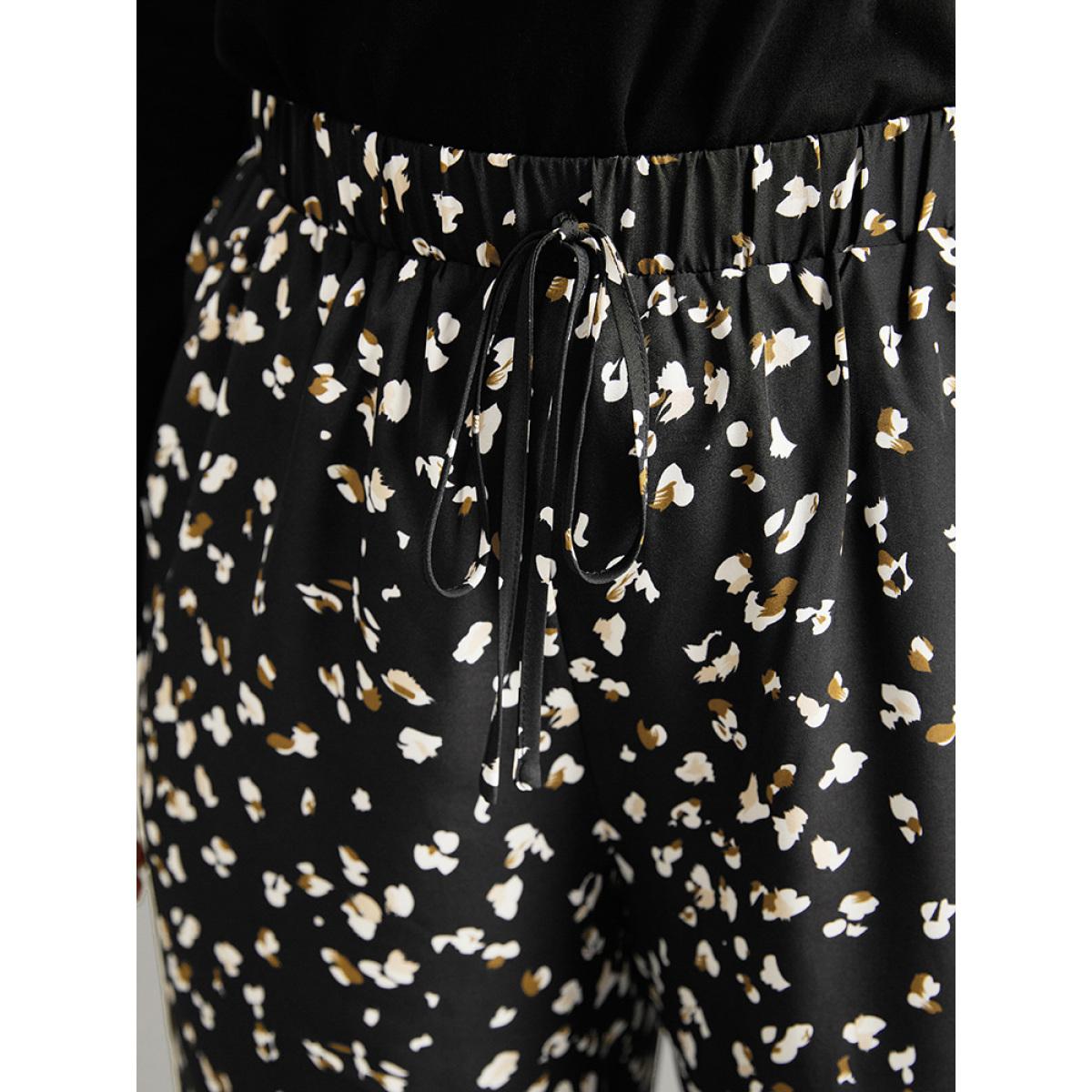 Plus Size Ditsy Floral Elastic Waist Ties Pants Women Black Casual Straight Leg High Rise Dailywear Pants BloomChic 14-16/1X Product Image