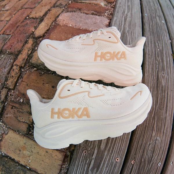 HOKA Womens HOKA Clifton 10 - Womens Running Shoes Vanilla/Birch Product Image