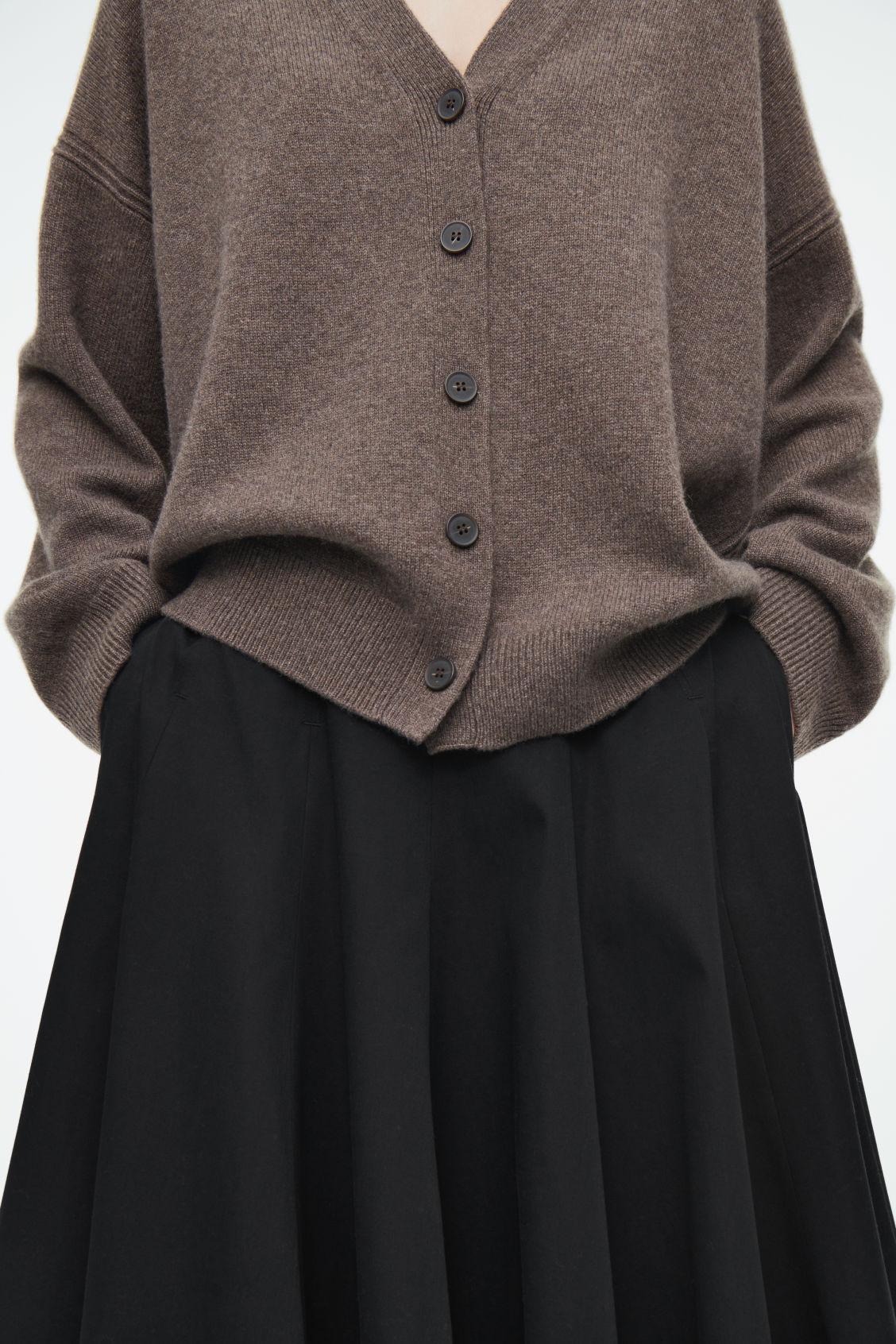 PURE CASHMERE CARDIGAN Product Image
