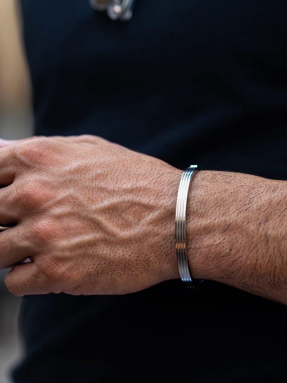 sculpted bracelet Product Image